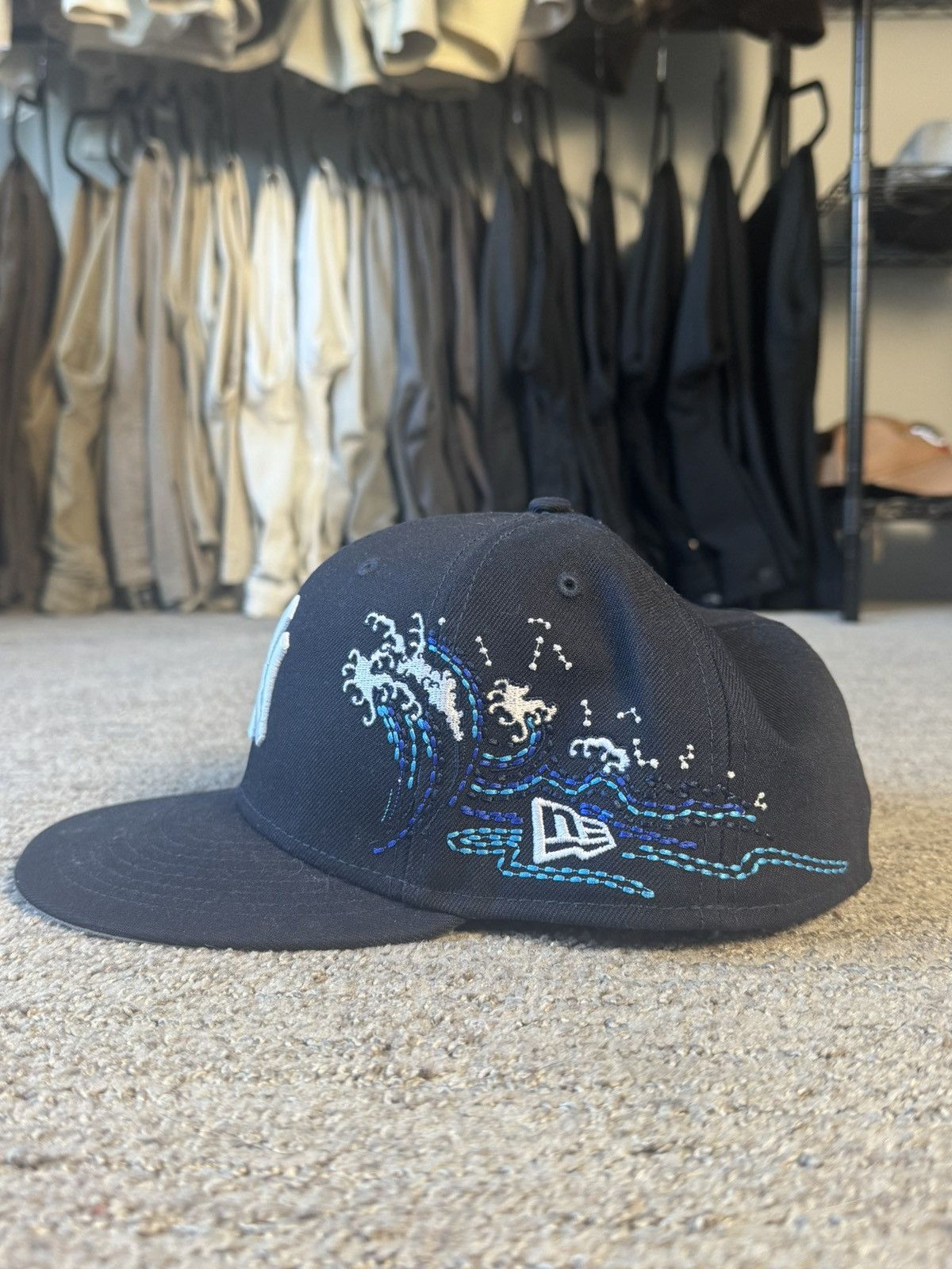 New York Yankees New Era Yankees Wavy Fitted Size 7 3/4 Size ONE SIZE - 2 Thumbnail