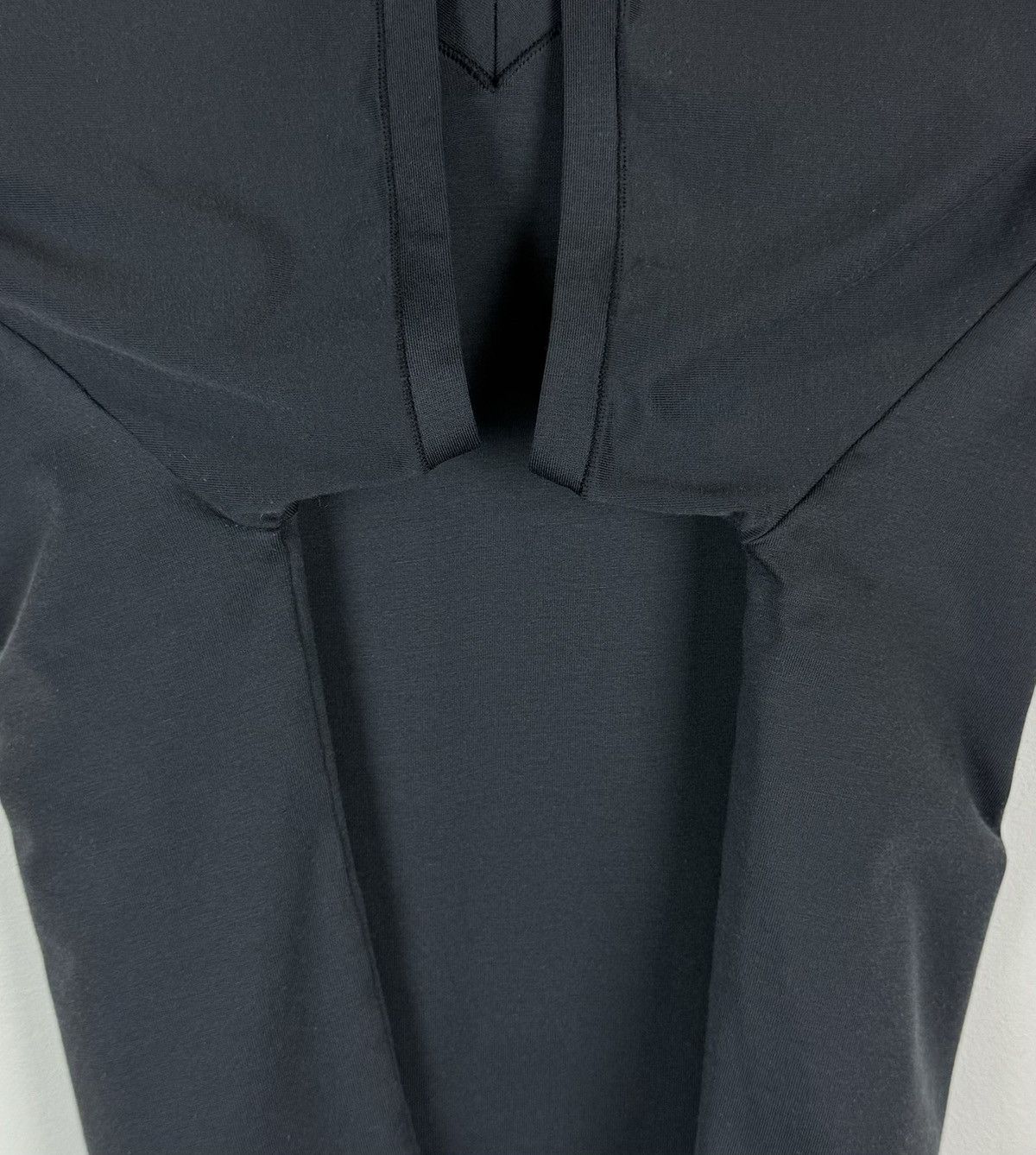 Prada Prada Milano V-neck Short Sleeve T-shirt Women’s Size L Gray Size L / US 10 / IT 46 - 3 Thumbnail