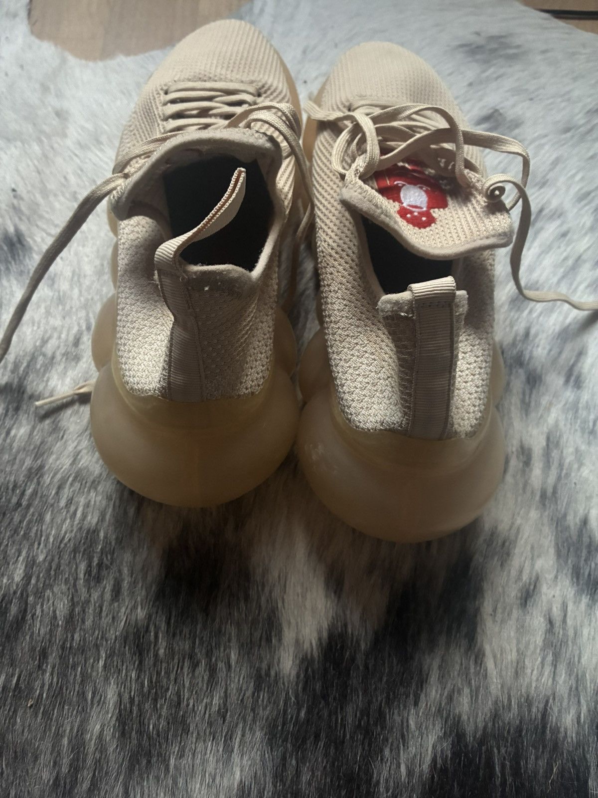 Walter Van Beirendonck Walter Van Beirendonck Cloud Low Top Sneaker Size US 9 / EU 42 - 2 Thumbnail