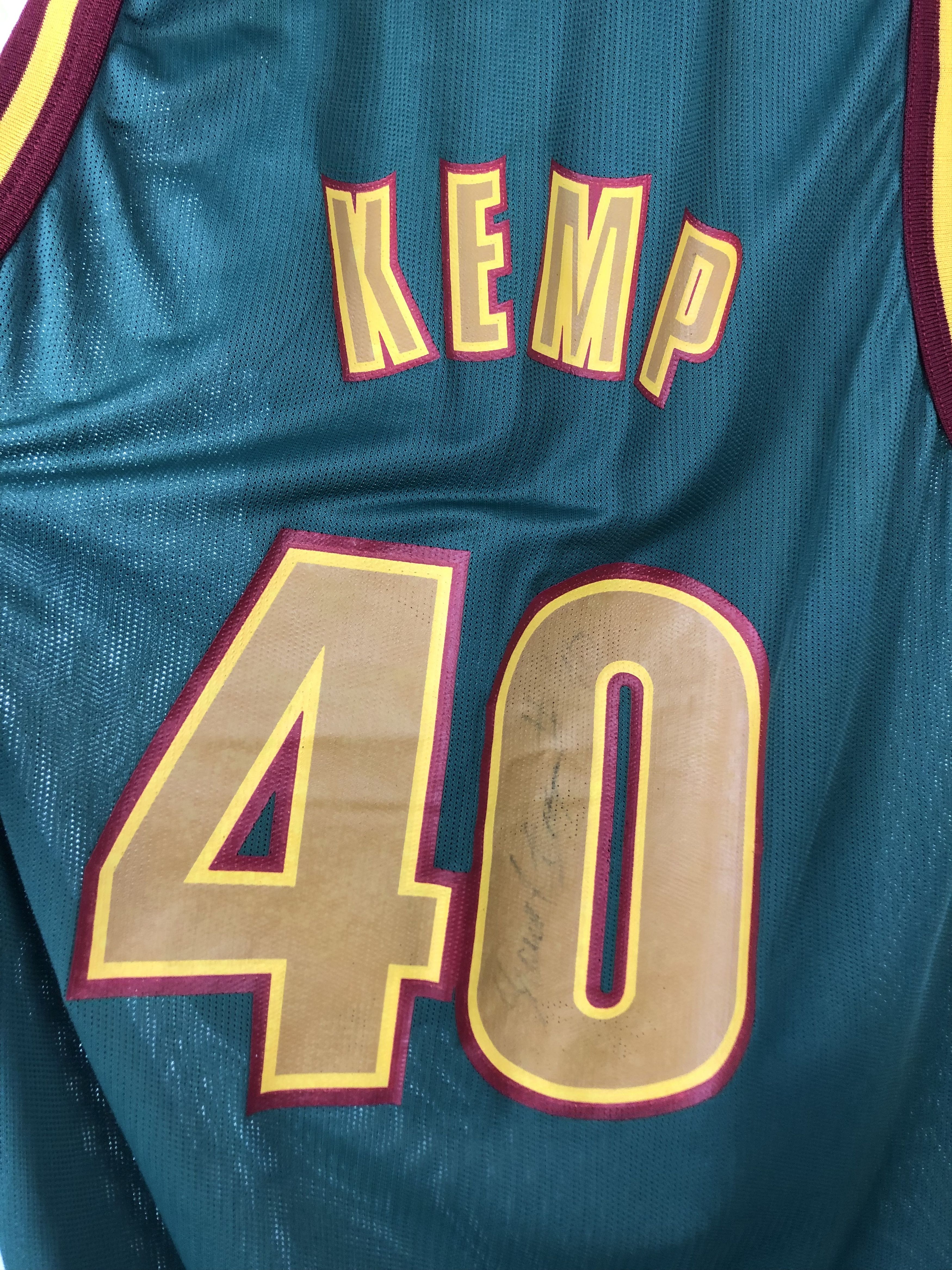Champion × NBA × Vintage Vintage Kemp Champion Seattle Super Sonics NBA Jersey Signed Size US L / EU 52-54 / 3 - 9 Thumbnail