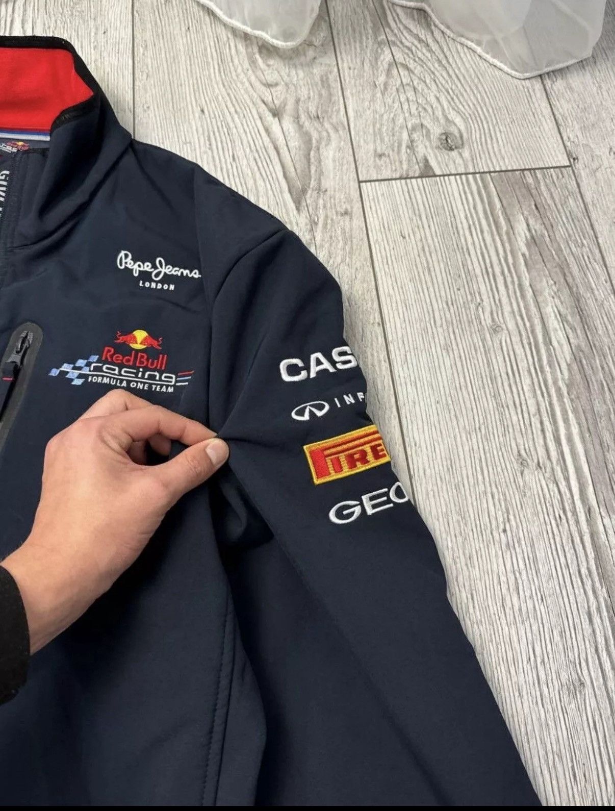 Red Bull Red Bull Infiniti Pepe jeans Racing Softshell Jacket Men’s Size US XXL / EU 58 / 5 - 7 Thumbnail