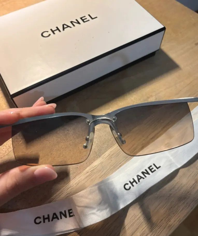 Chanel × Vintage CHANEL Sunglasses 4009 Rimless Rhinestone Vintage Size ONE SIZE - 3 Thumbnail