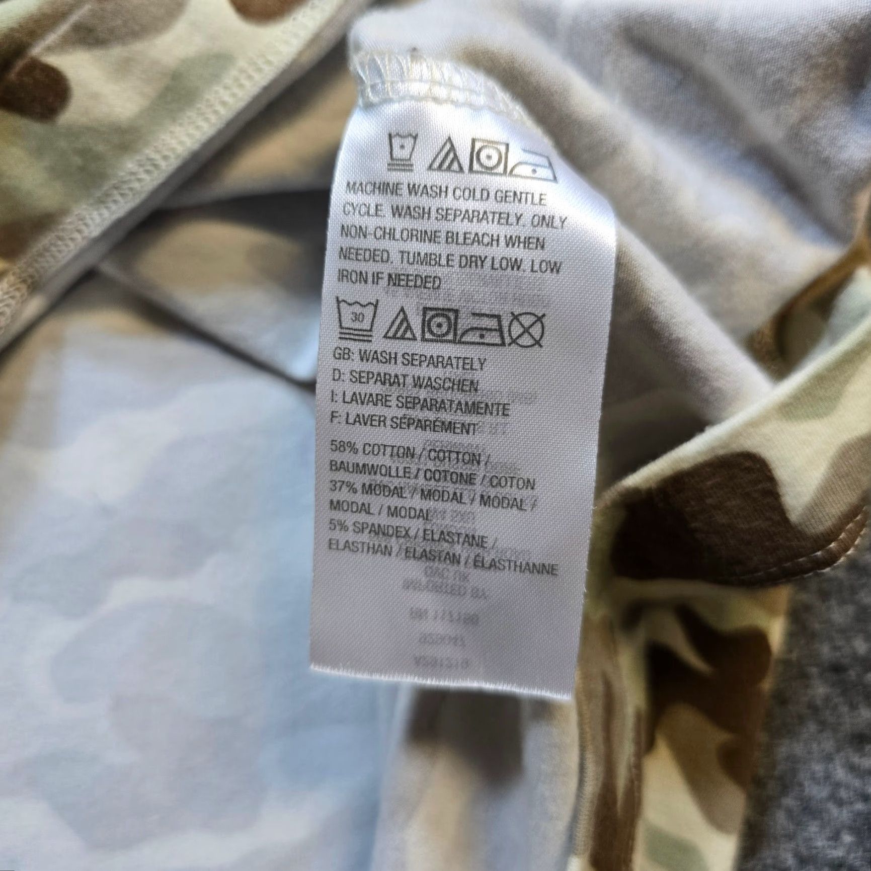 Vintage Belle Kim Gravel Top Women Large Green Brown Camo Stretchy Shirt V Neck Capsule Shirt Green Women L Camouflage V-Neck Zipper Size L / US 10 / IT 46 - 7 Thumbnail