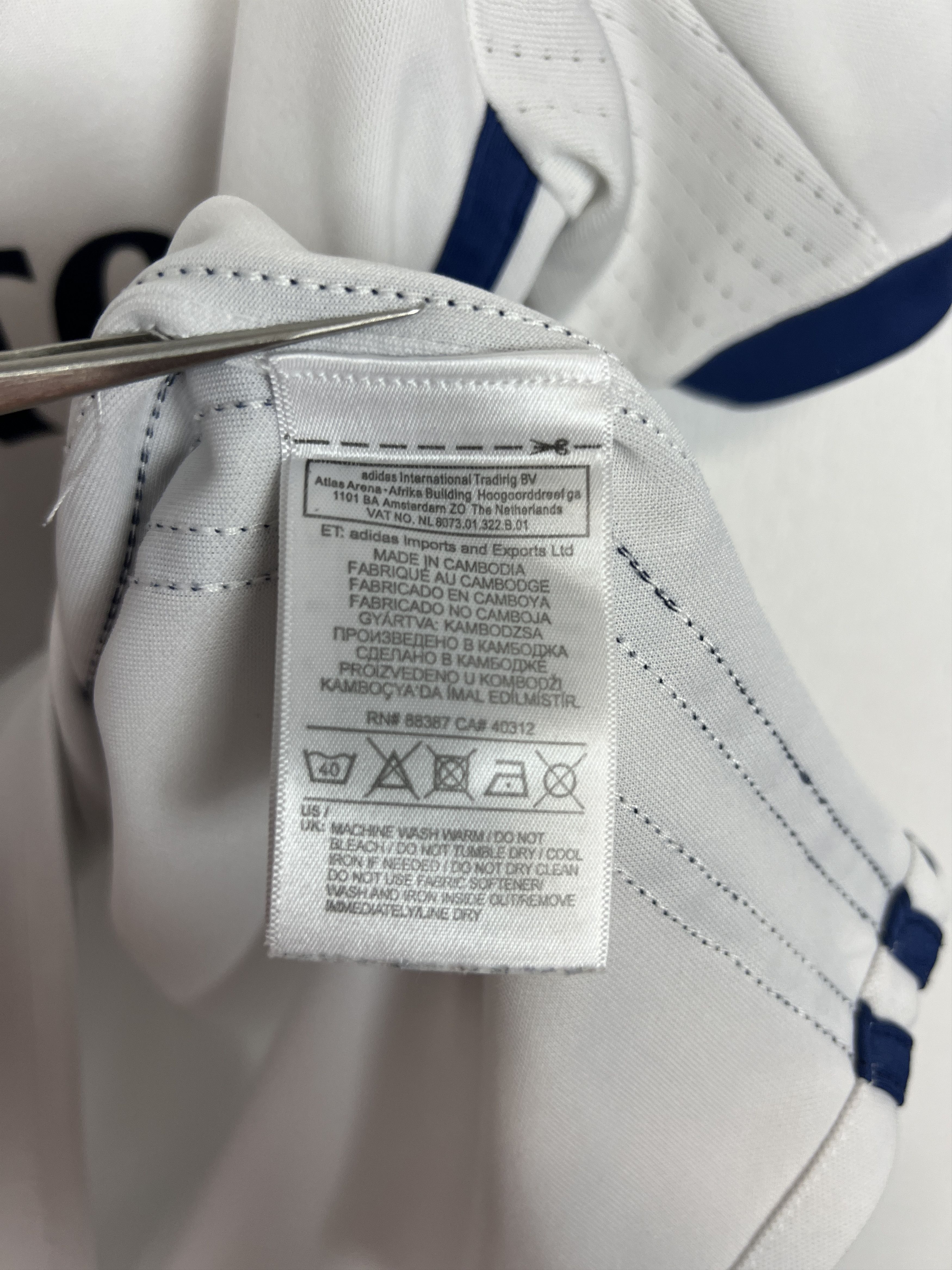Adidas Real Madrid football shirt 2016 Soccer Adidas Tee Hype Size US M / EU 48-50 / 2 - 12 Thumbnail