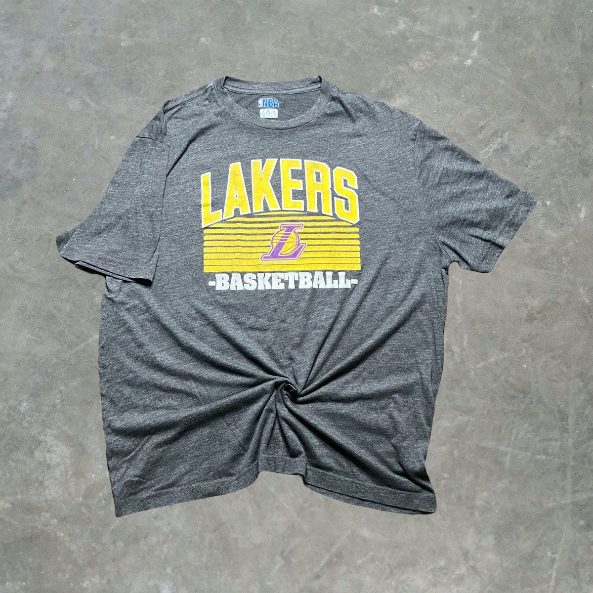 NBA Los Angeles Lakers Graphic T Shirt Size US XL / EU 56 / 4 - 1 Thumbnail