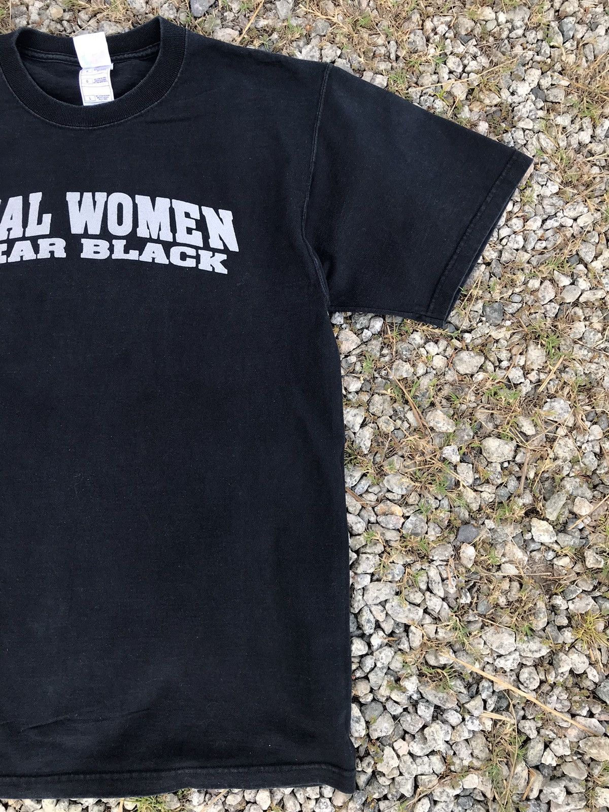 NFL Vintage Raiders Real Women Wear Black Tee Size US L / EU 52-54 / 3 - 2 Thumbnail