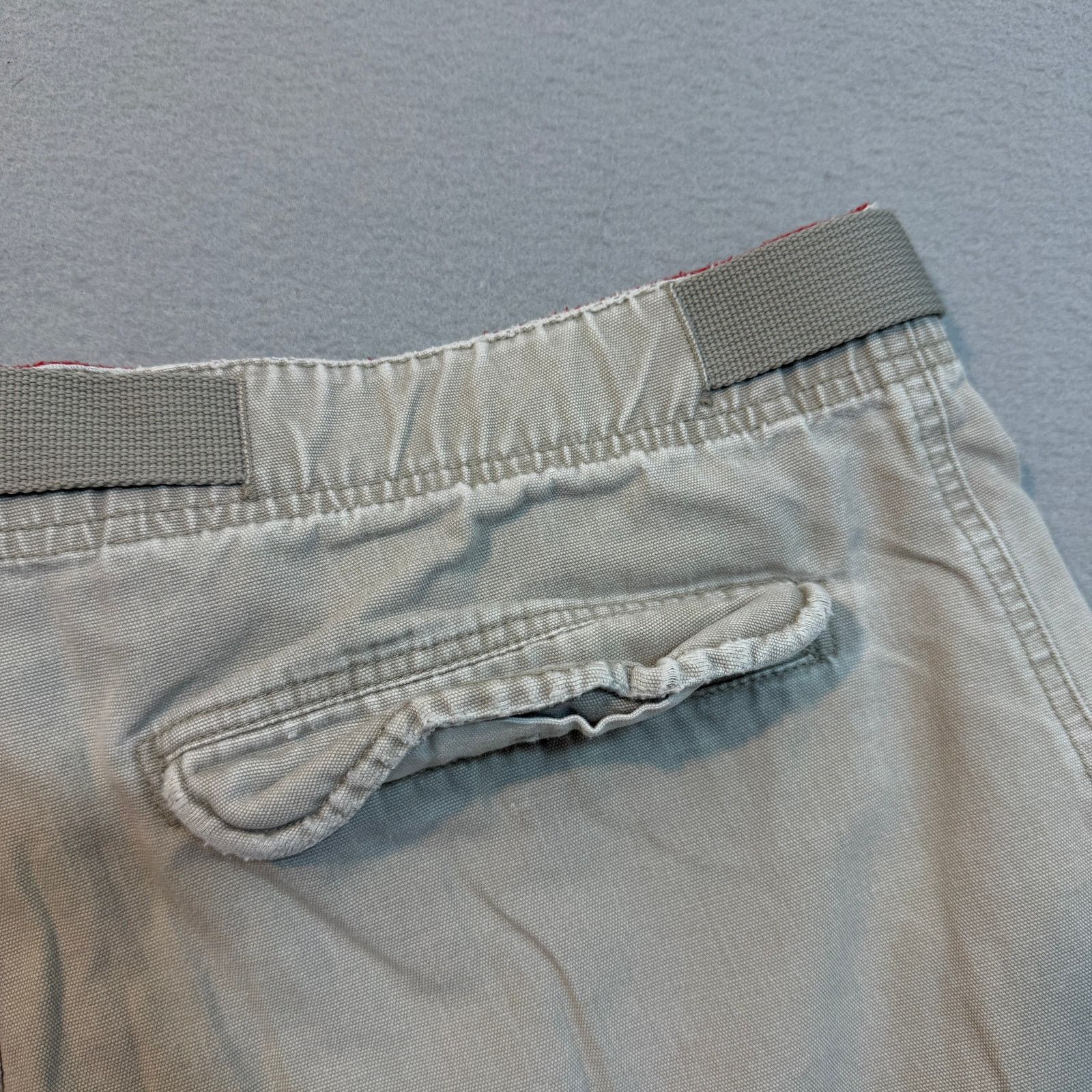 Old Navy Vintage Old Navy Cargo Shorts Men's 36 Tan 10" Inseam Size US 36 / EU 52 - 8 Thumbnail