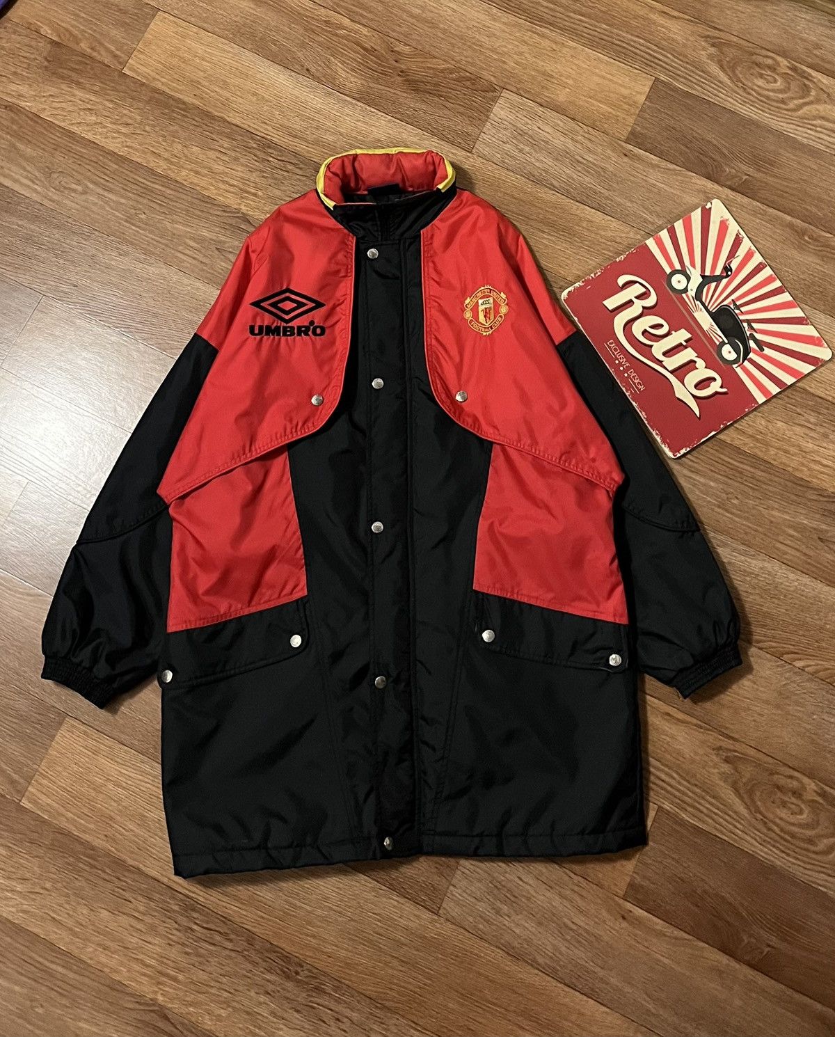 Umbro Vintage Umbro Manchester United Soccer Cost Training Jacket Size US L / EU 52-54 / 3 - 1 Thumbnail