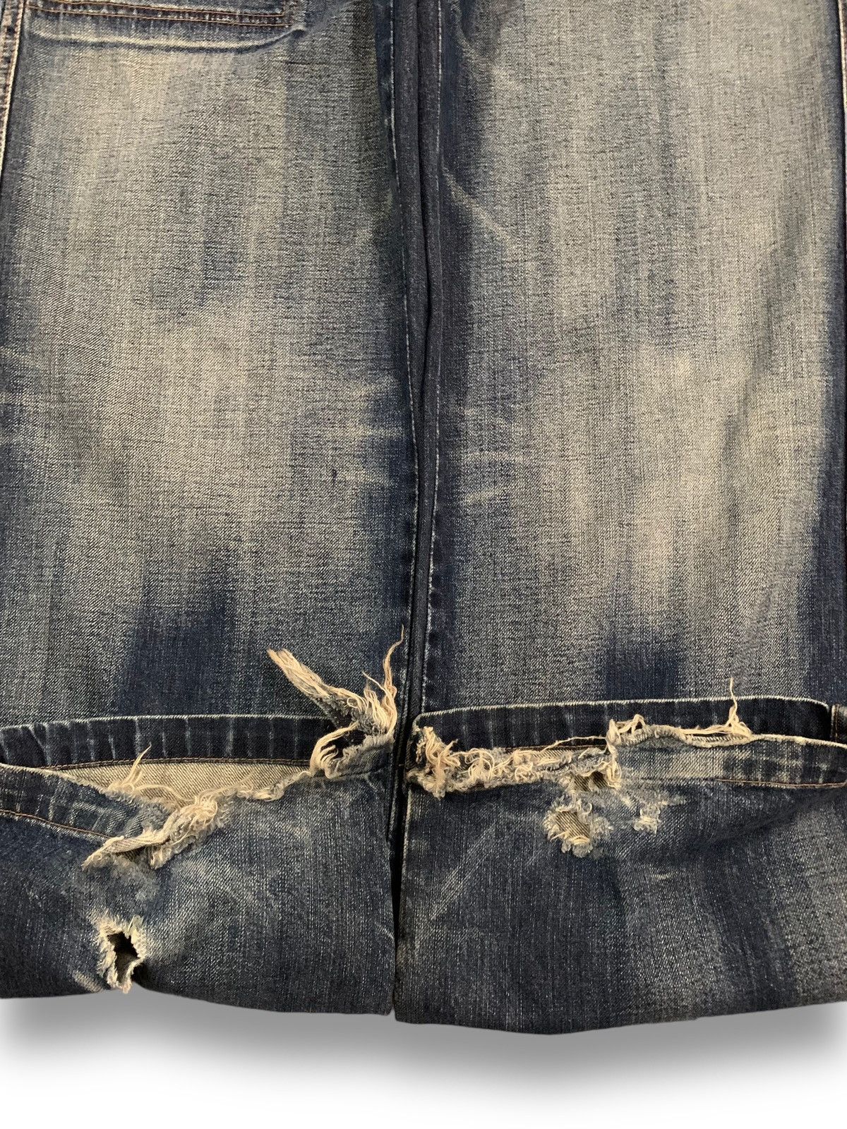 Valentino Vintage Valentino Rudy Italy Faded Baggy Bush Denim Pants Size US 33 - 9 Thumbnail
