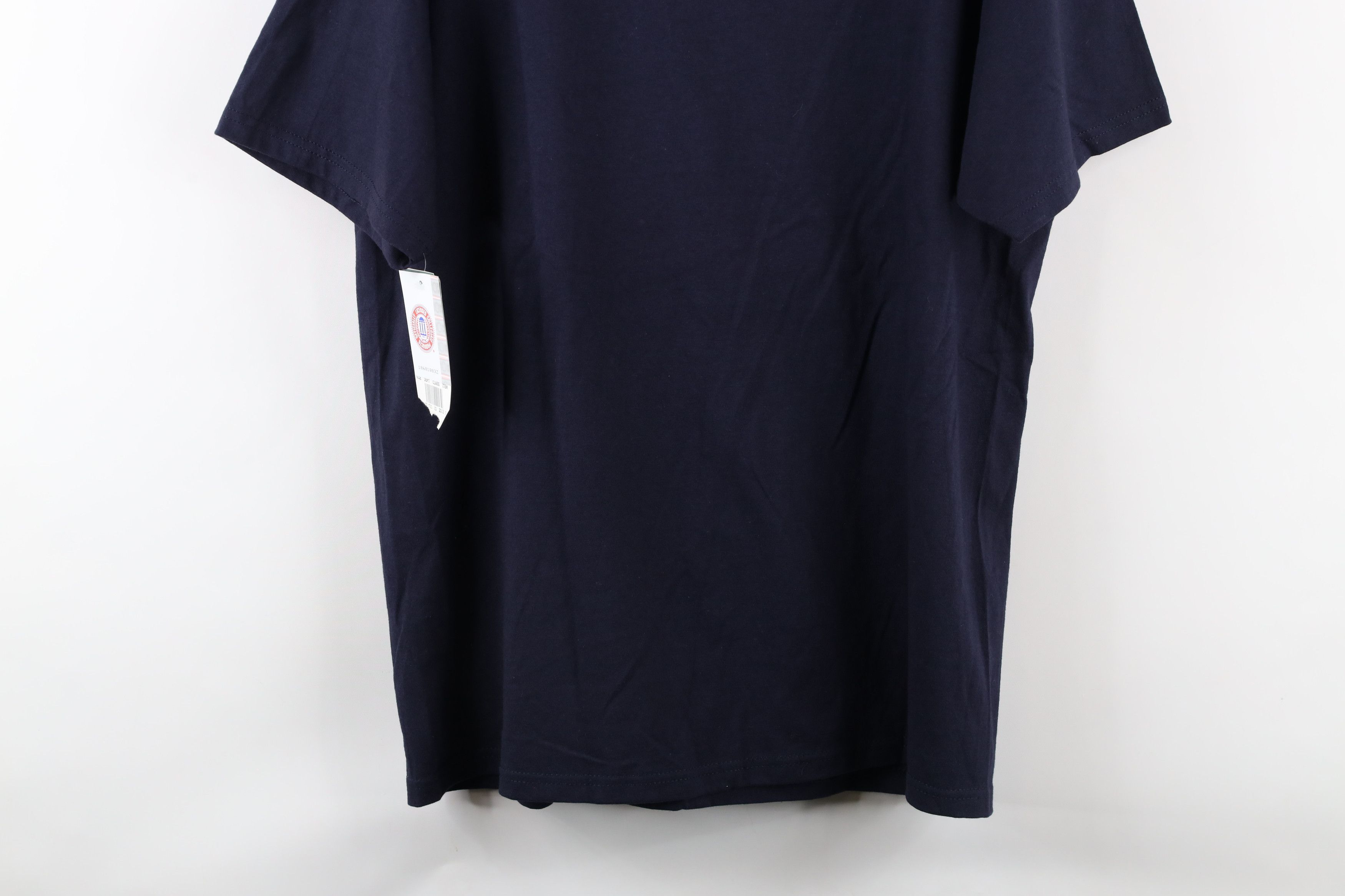 Vintage Deadstock Vintage 90s University of Michigan T-Shirt Blue Size US L / EU 52-54 / 3 - 10 Thumbnail