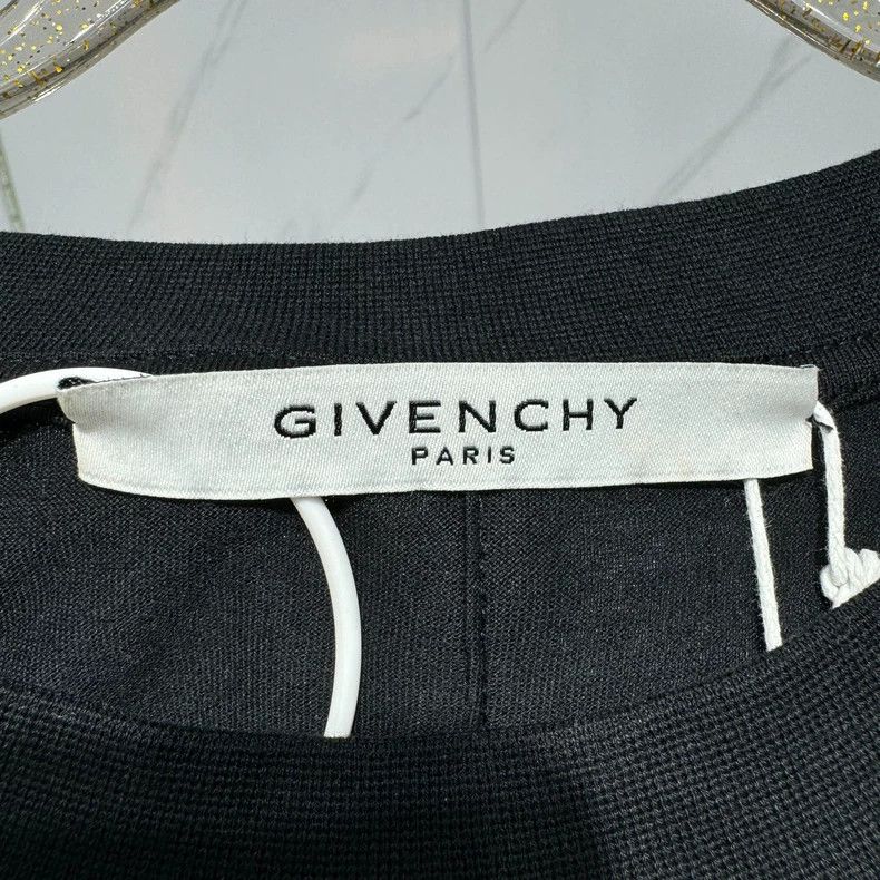 Givenchy Givenchy Flame large logo long-sleeve sweatshirt Size US S / EU 44-46 / 1 - 6 Thumbnail