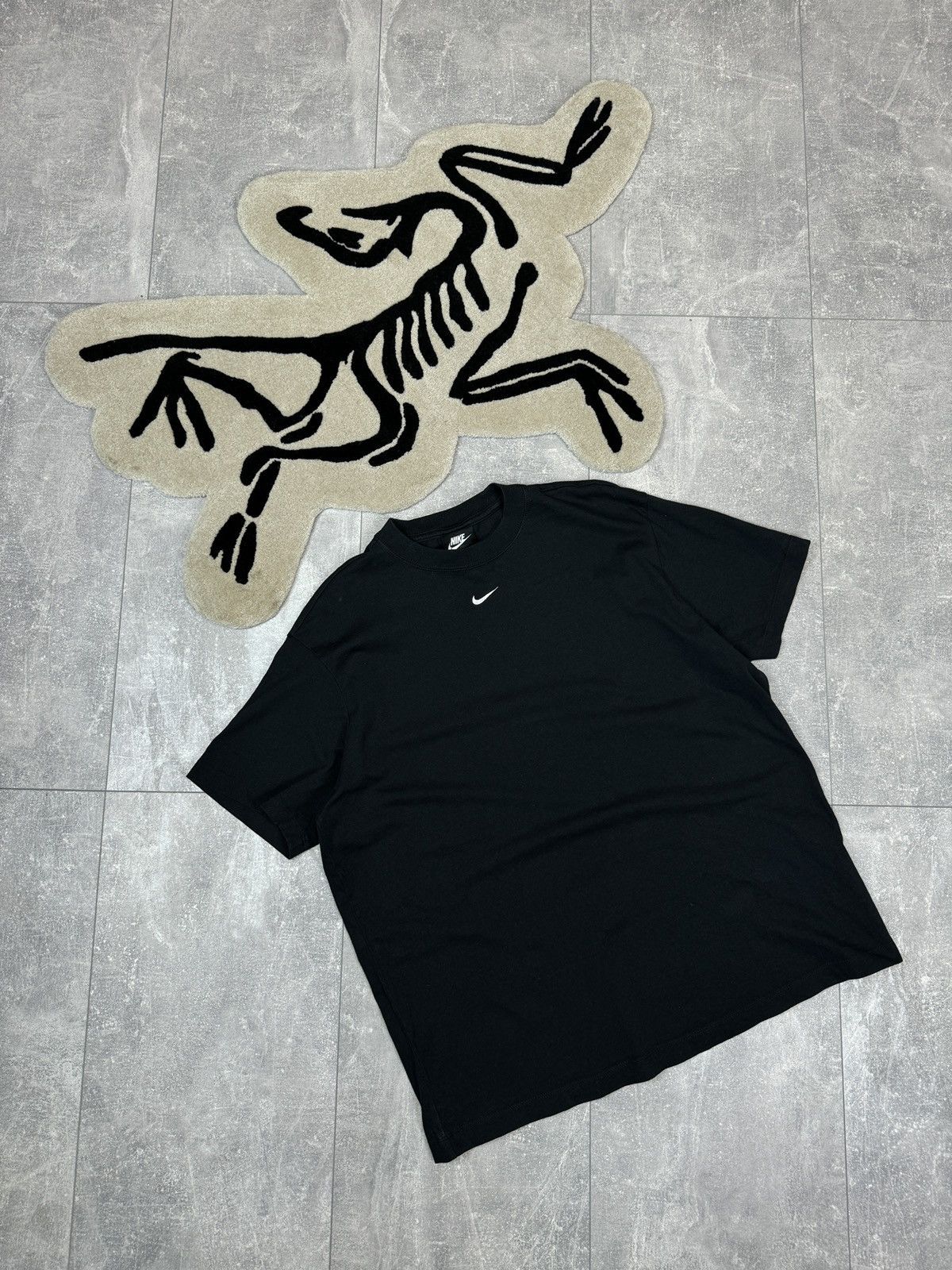 Nike Mens Vintage Nike centre swoosh T-shirt black drill y2k Size US M / EU 48-50 / 2 - 1 Thumbnail