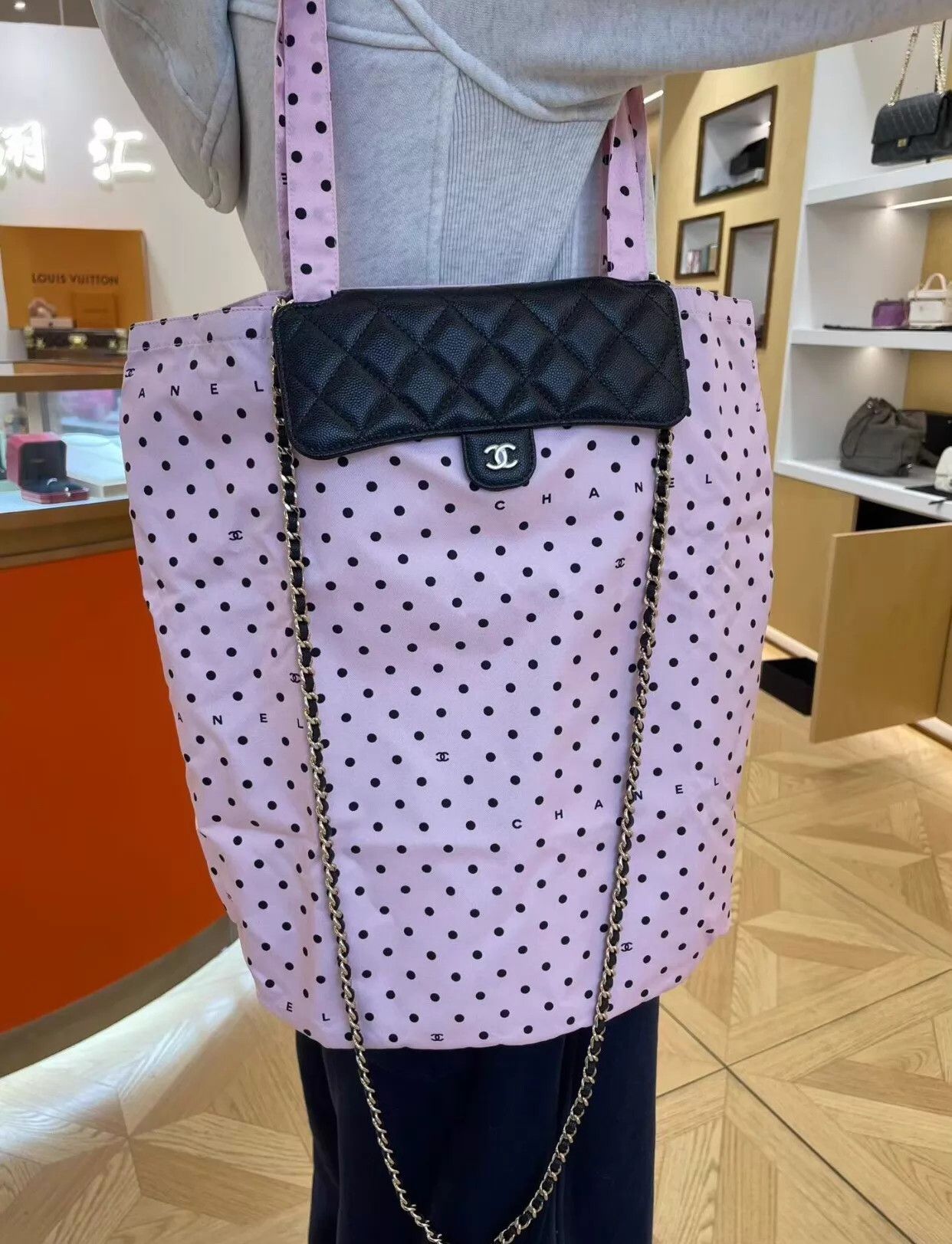 Chanel Chanel Pink Canvas Polka Dot Logo 2-in-1 Tote New Chip Size ONE SIZE - 2 Thumbnail