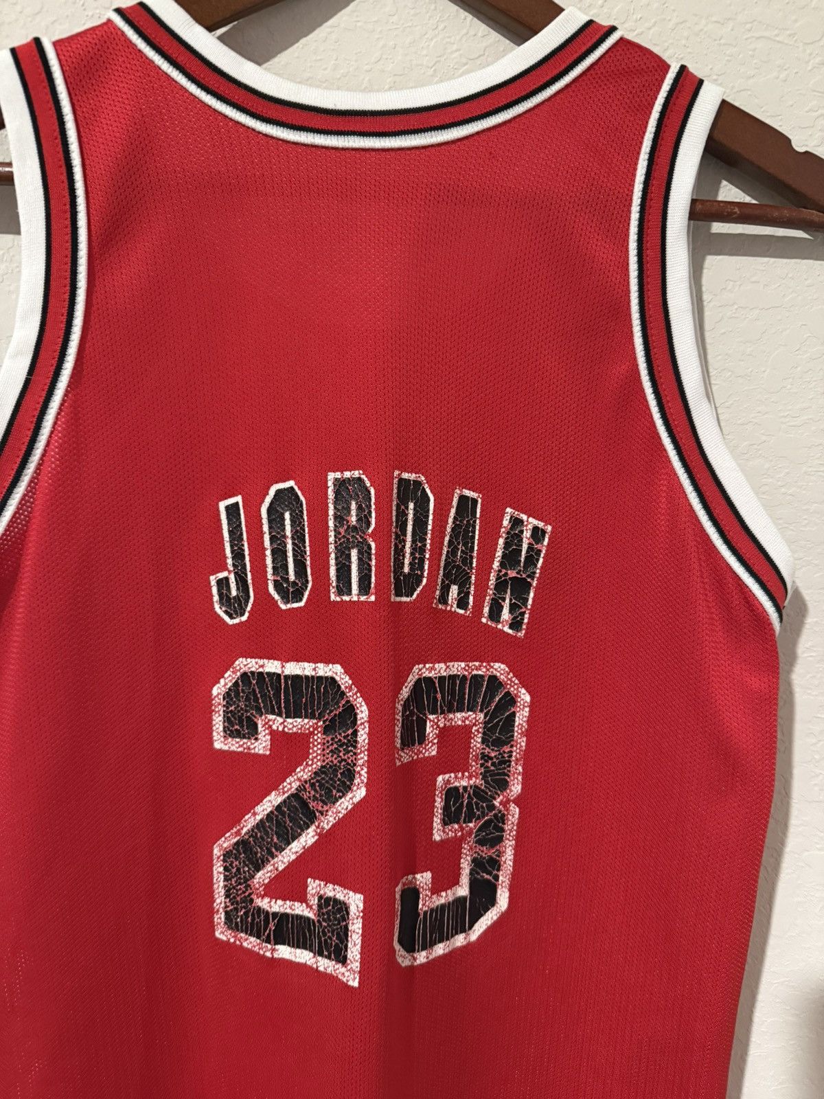 NBA Vintage Michael Jordan Chicago Bulls Jersey Champion Size US S / EU 44-46 / 1 - 5 Thumbnail