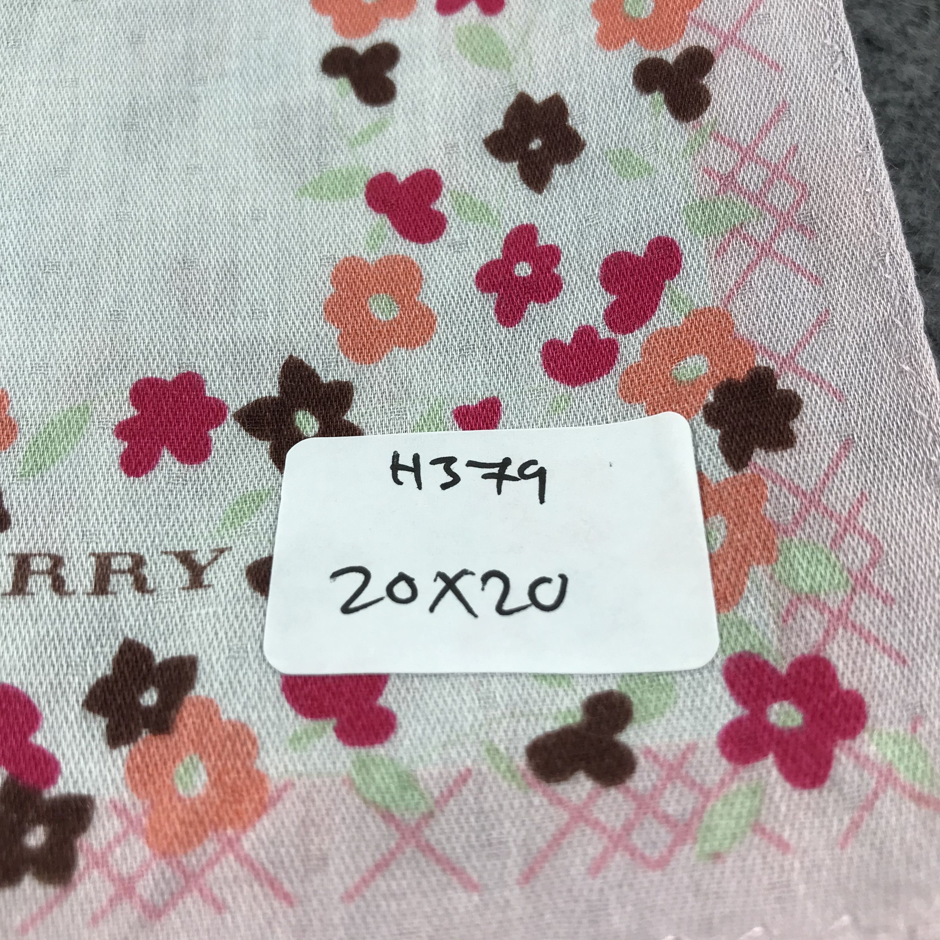 Burberry Burberry Floral Handkerchief Neckerchief Bandana H379 Size ONE SIZE - 7 Thumbnail