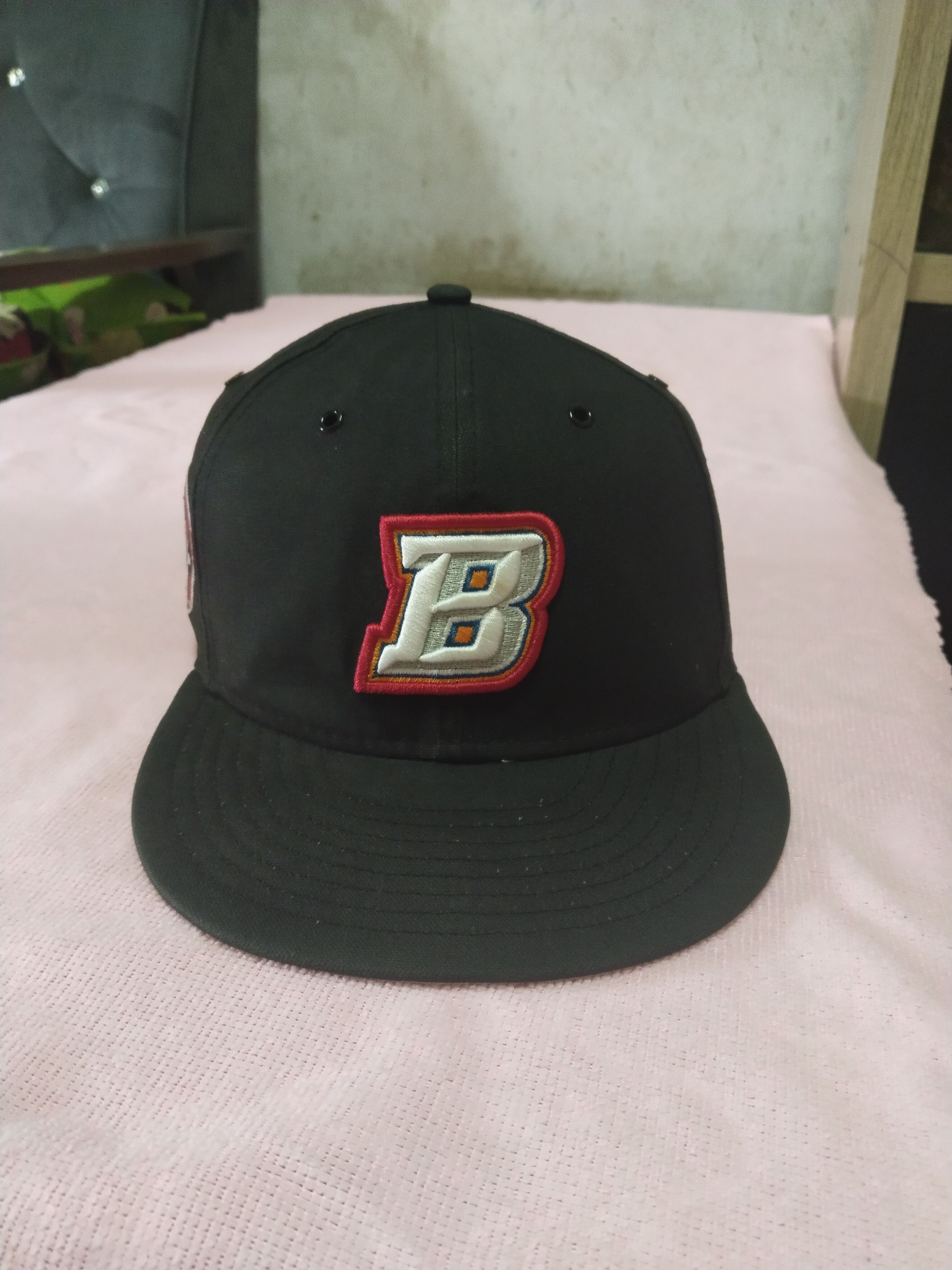 New Era NEW ERA HAT CLUB AUX PACK VINYL BUFFOLO BISON HOMETOWN CAP Size ONE SIZE - 1 Thumbnail