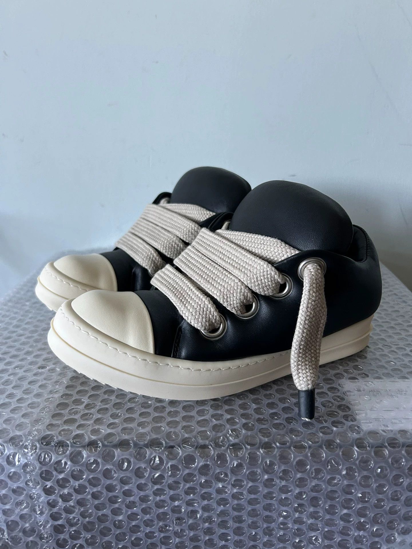 Rick Owens Rick Owens Black Chubby Low-Top Converse Sneakers Size US 6.5 / IT 36.5 - 2 Thumbnail