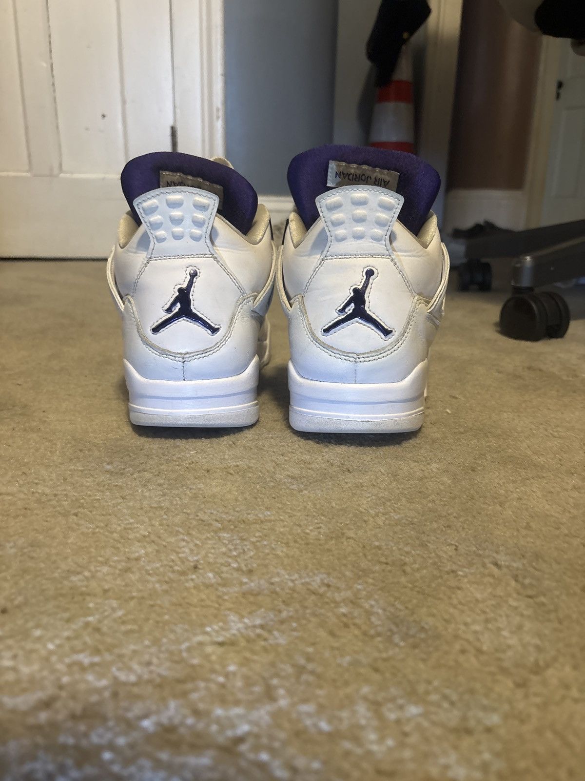Nike Air Jordan 4 metallic purple Size US 10.5 / EU 43-44 - 4 Thumbnail