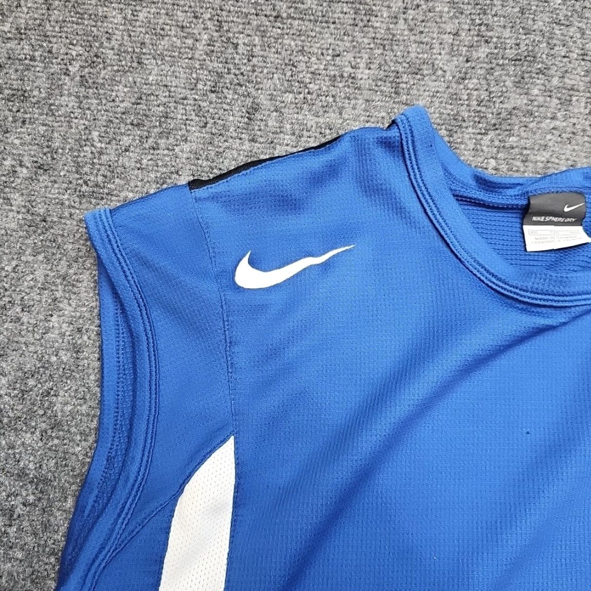 Nike VINTAGE Nike Tennis Center Court Swoosh Shirt Men 2XL Sleeveless Blue White Nike Dri-FIT Sphere Dry 90s Logo Sports Shirt Size US XXL / EU 58 / 5 - 5 Thumbnail