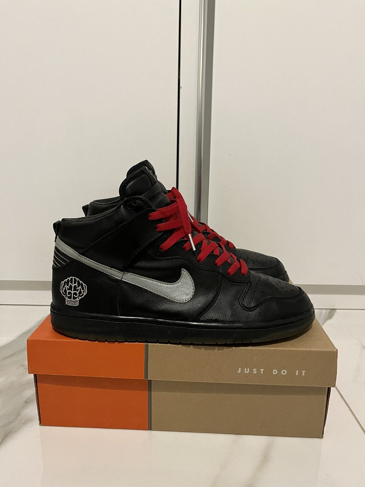 Nike × Pharrell Nike Dunk x Pharrell x NERD 2004 Size US 12 / EU 45 - 4 Thumbnail