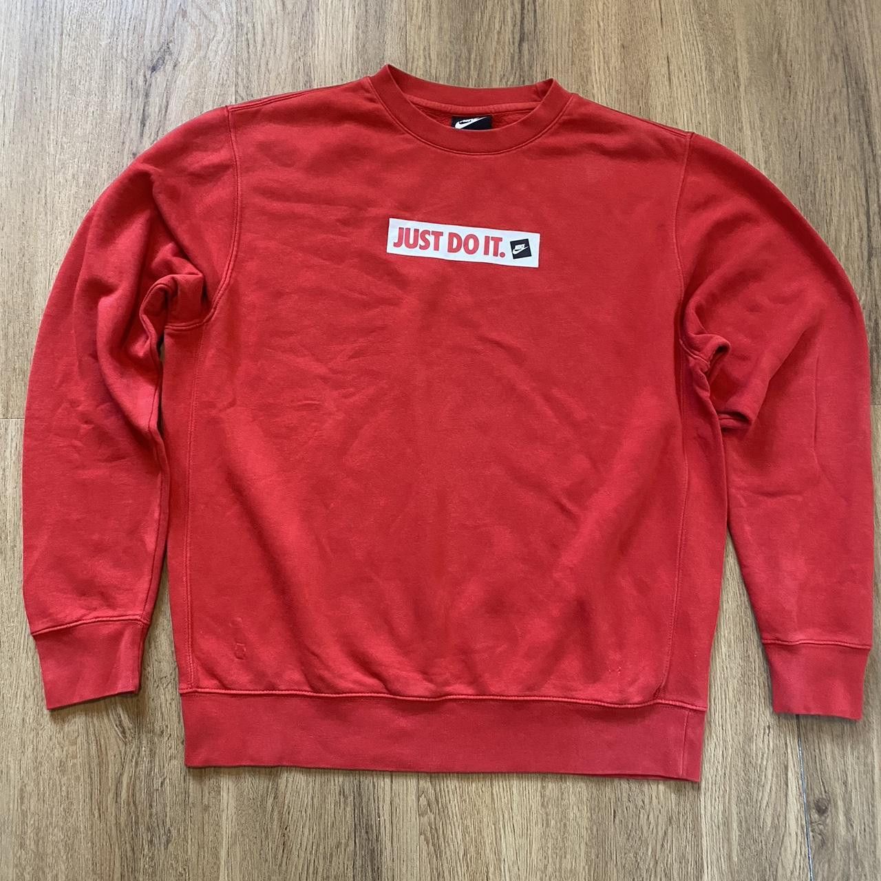 Nike Nike red crewneck sweatshirt with "Just Do It" Size US M / EU 48-50 / 2 - 1 Thumbnail