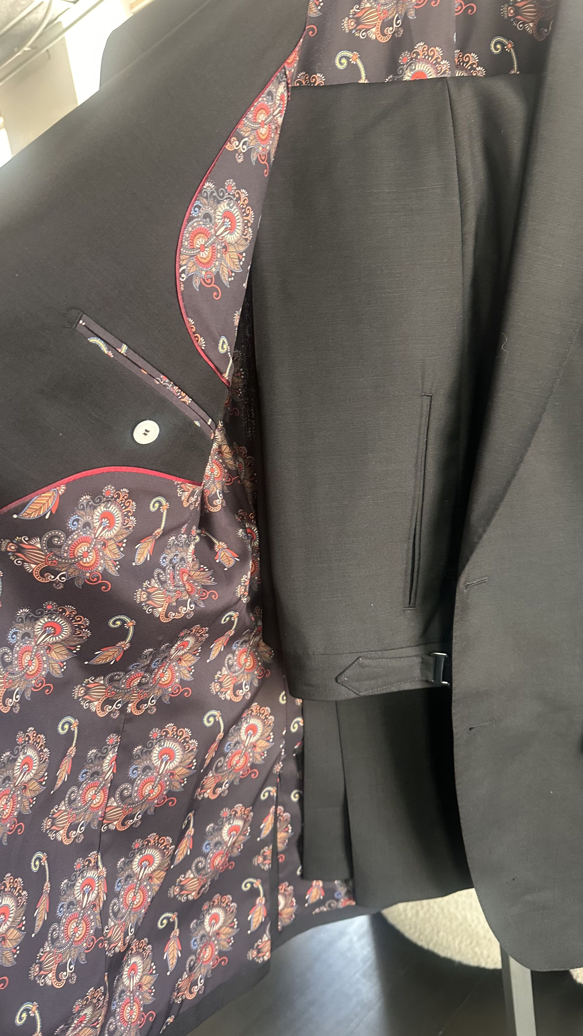 Other Men's suit Size 48L - 3 Thumbnail