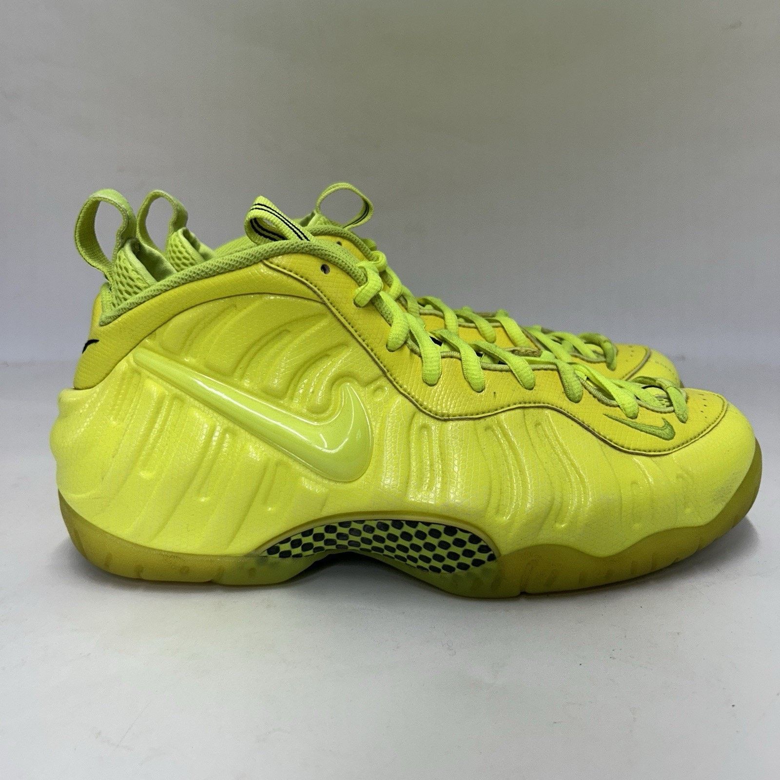 Nike Nike Foamposite Pro “Volt/Neon Green” 624041-700 Size US 11.5 / EU 44-45 - 4 Thumbnail