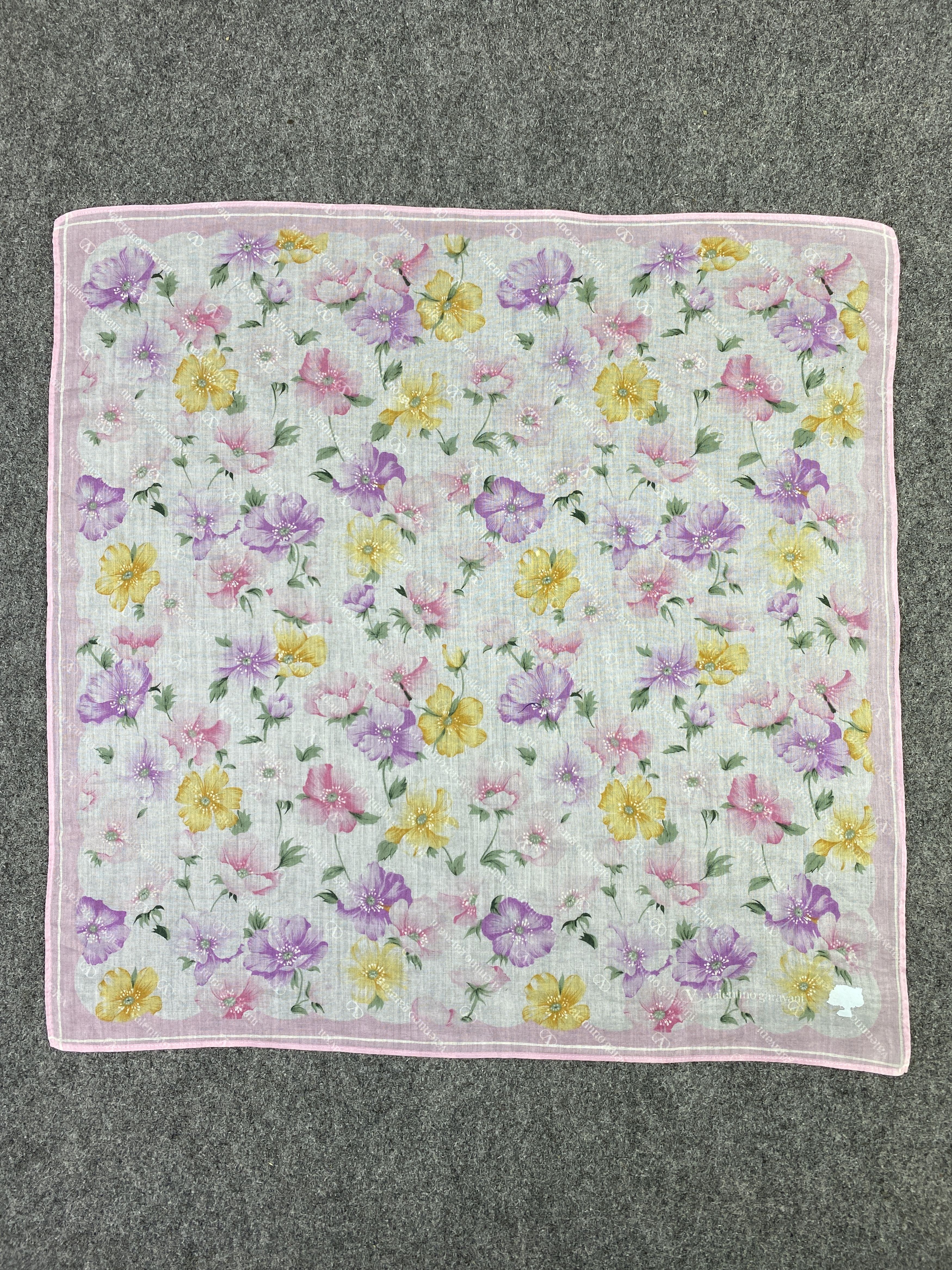 Valentino Valentino Garavani Handkerchief / Neckerchief KT0175 Size ONE SIZE - 4 Thumbnail