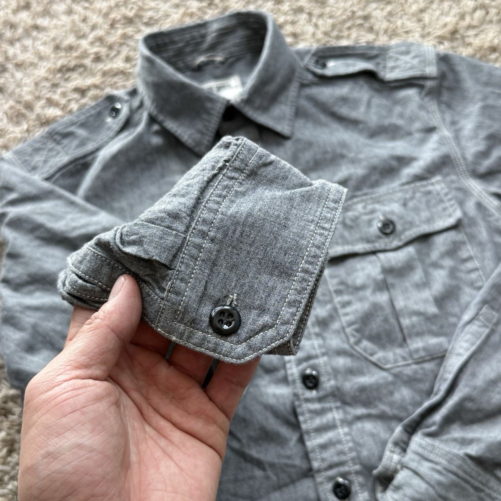 Todd Snyder Todd Snyder Shirt Grey Chambray Military Epaulettes Roll Tab Size US S / EU 44-46 / 1 - 8 Thumbnail