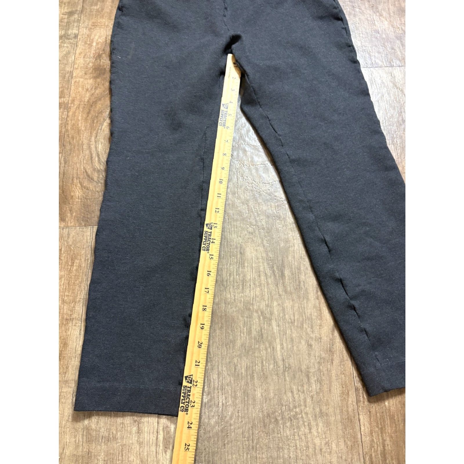 J.Crew **J. CREW Women's Size 6 Black Tapered Chino Pants** User: J. CREW Women's Size 6 Black Tapered Chino Pants Zippered Leg Size 28" / US 6 / IT 42 - 2 Thumbnail