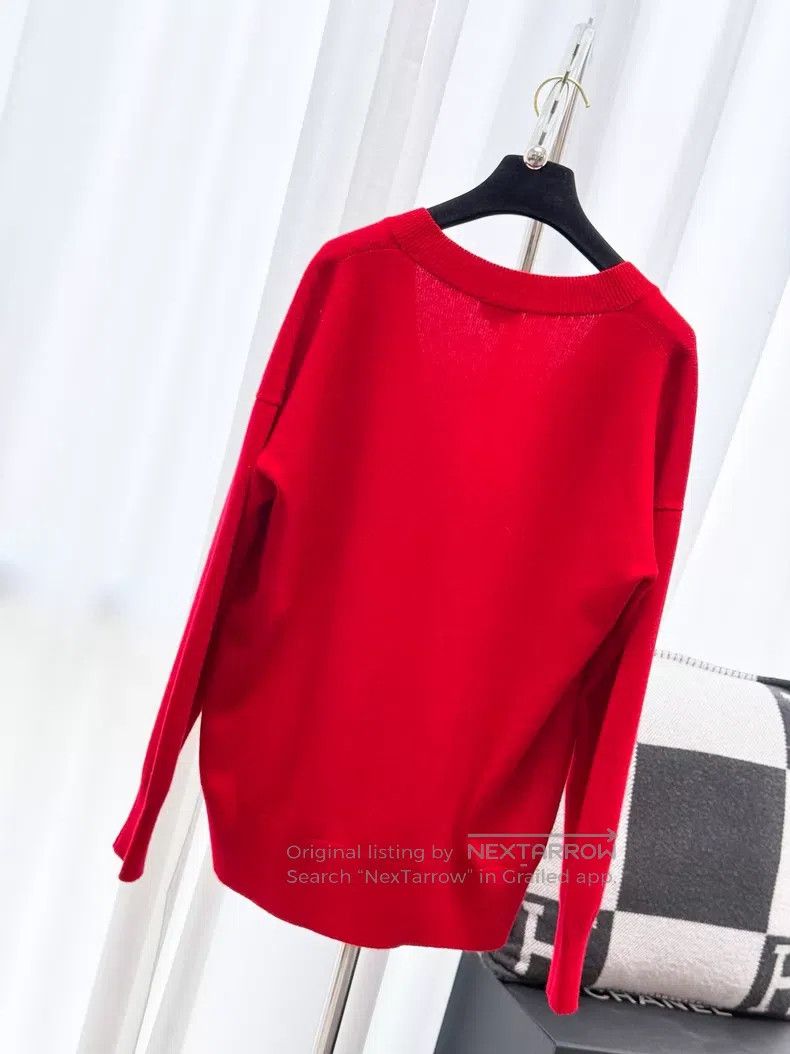 Chanel Chanel V-neck diamond buckle cashmere long-sleeved knitted Size XS / US 0-2 / IT 36-38 - 3 Thumbnail