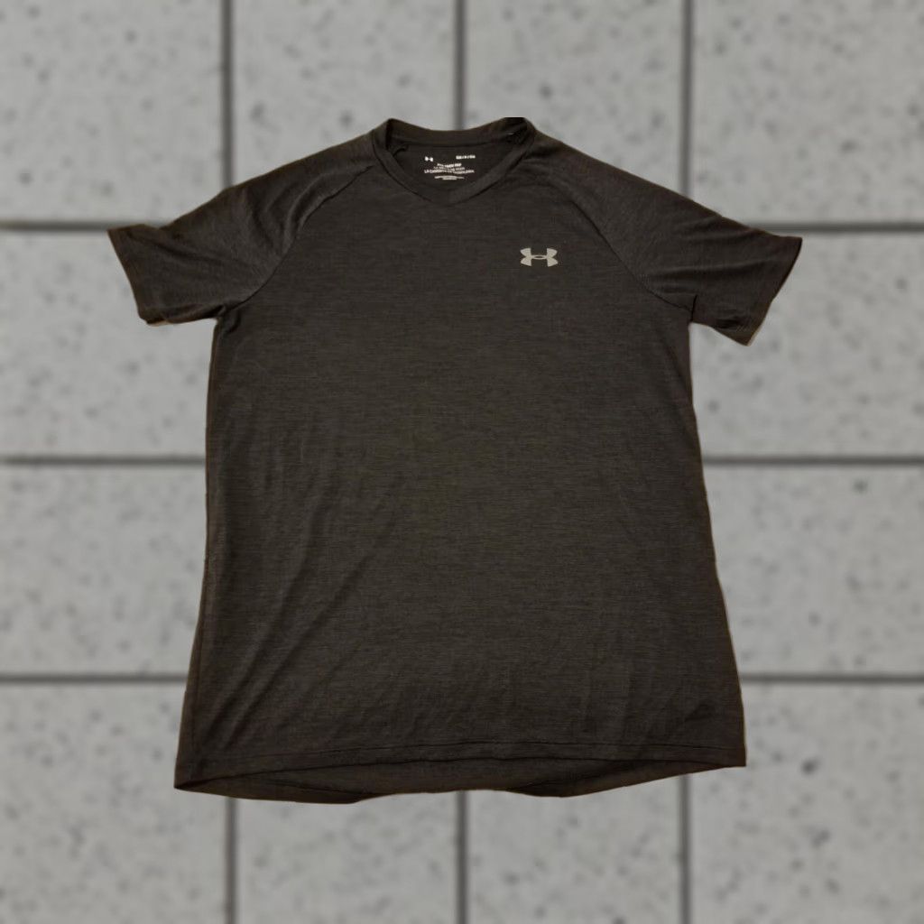 Under Armour Under Armour Shirt Mens S Small Grey Gray Athletic Gym Workout Size US S / EU 44-46 / 1 - 1 Thumbnail