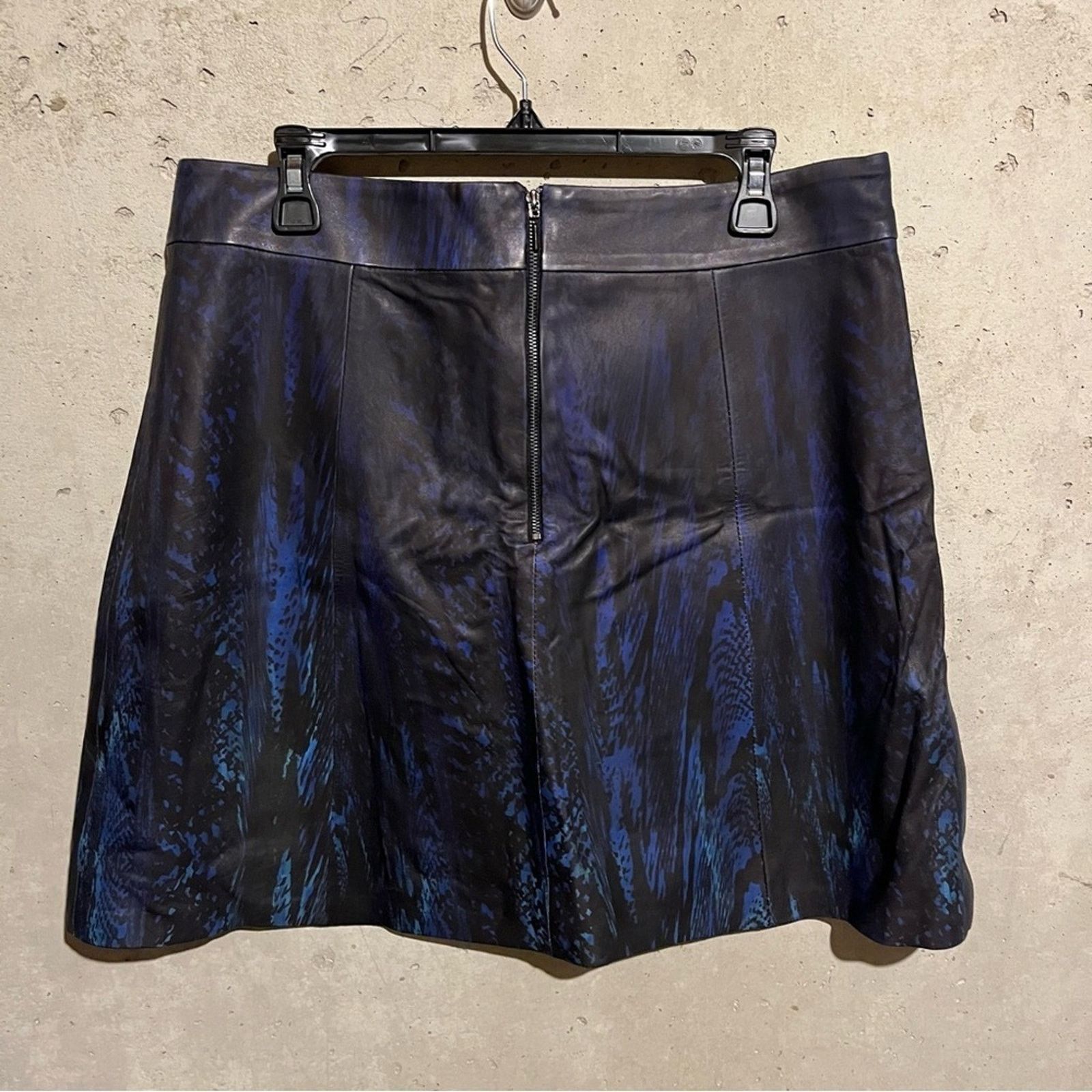 Elie Tahari Elie Tahari NWT Zinaida Skirt Lamb Leather Sz 12 Size 34" / US 12 / IT 48 - 3 Thumbnail