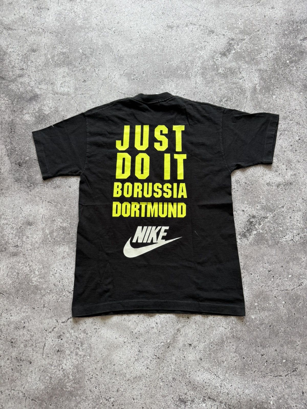 Nike 🔥NIKE BORUSSIA DORTMUND 1995/96 JUST DO IT MERCH T-SHIRT Size US S / EU 44-46 / 1 - 7 Thumbnail