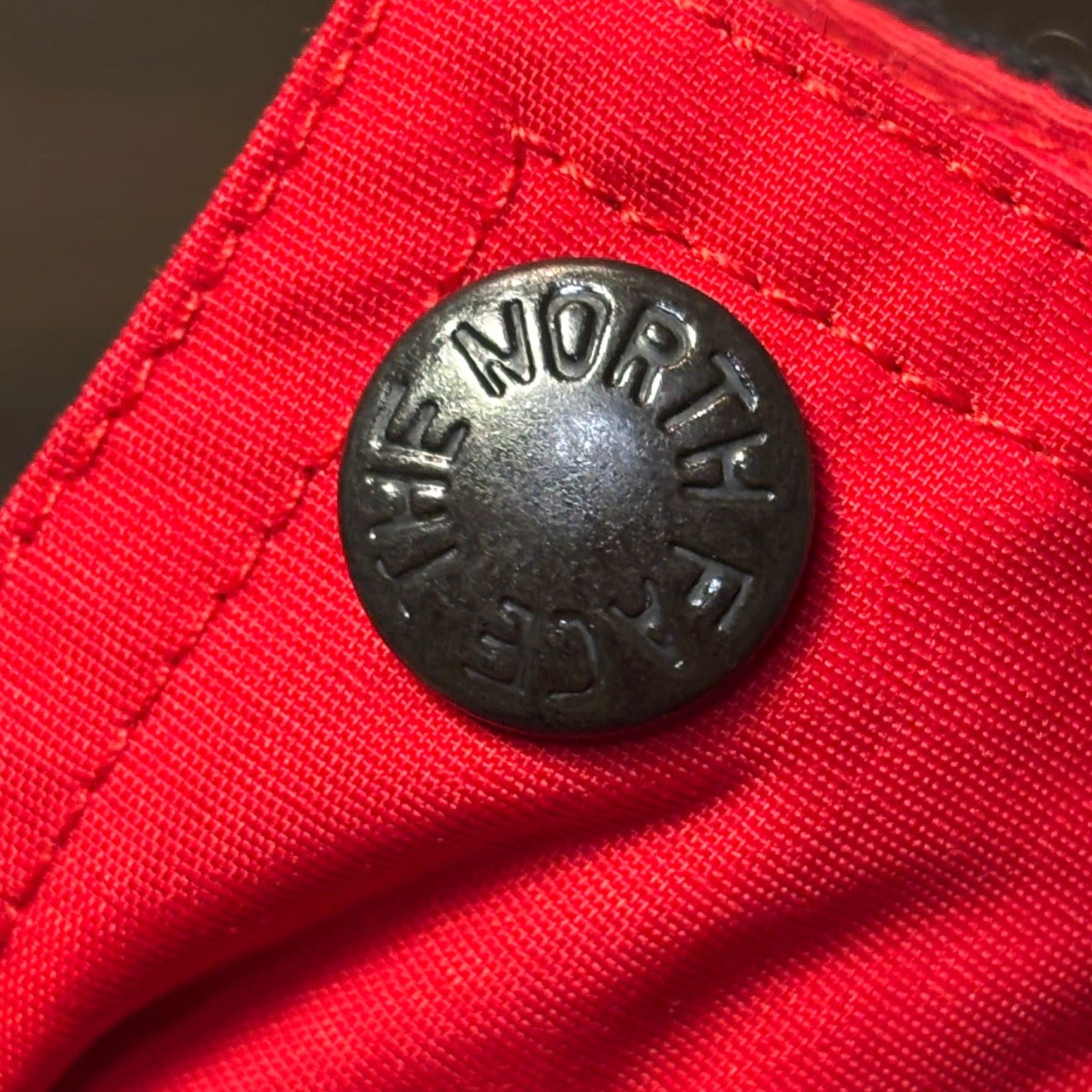 The North Face VINTAGE The North Face Jacket Small Red Mountain Full Zip Outdoor Hiking Size US S / EU 44-46 / 1 - 6 Thumbnail