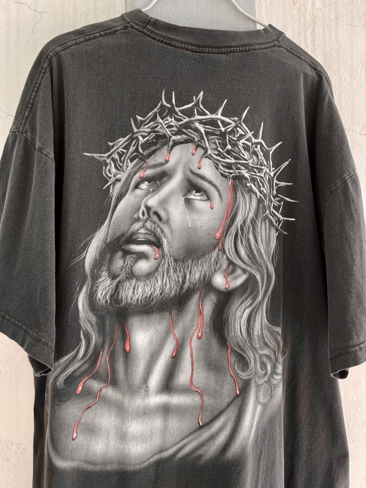 Vintage Vintage Y2K God Jesus Bible Holy Tee 2XL Thrashed Sun Faded Size US XXL / EU 58 / 5 - 2 Thumbnail