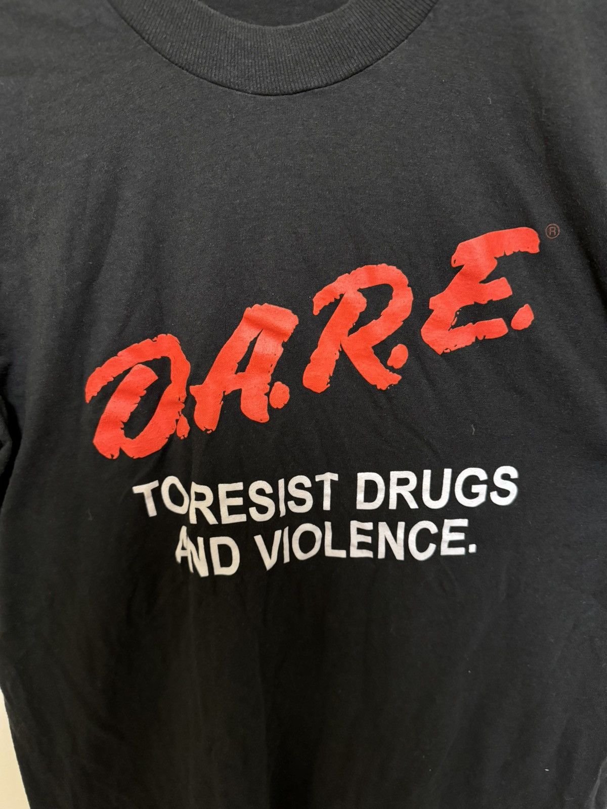 Other × Vintage D.A.R.E To Resist Drugs And Violence Tee Size US M / EU 48-50 / 2 - 2 Thumbnail