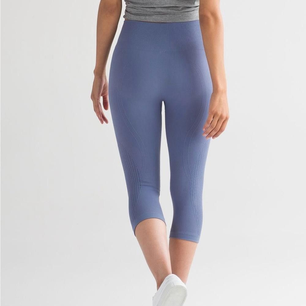 Lululemon Lululemon Flow & Go Crop Legging Running Tight Peri Purple 4 Size 27" / US 4 / IT 40 - 2 Thumbnail