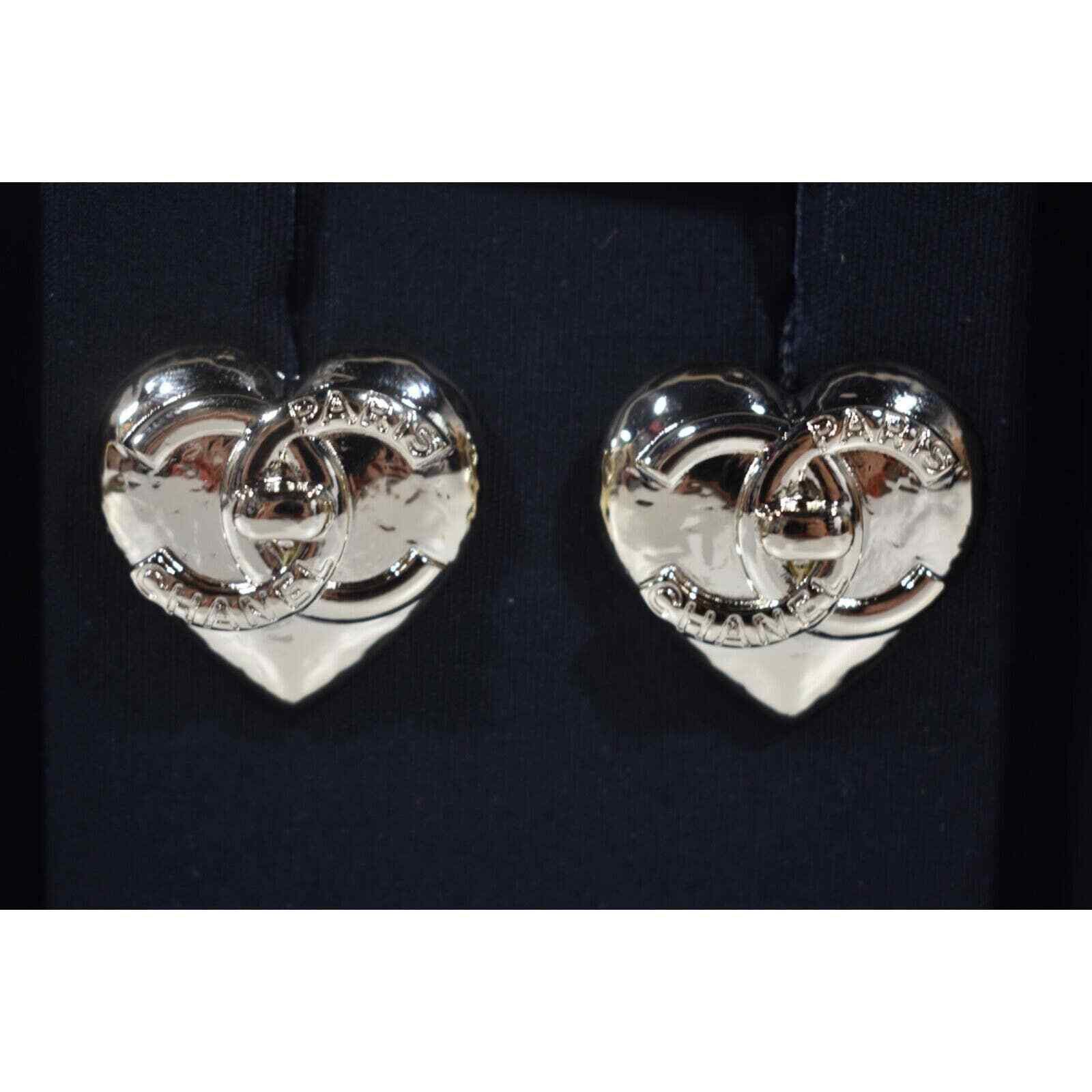 Chanel Chanel Gold Heart Turnlock Dangle Drop Statement Earring Size ONE SIZE - 6 Thumbnail
