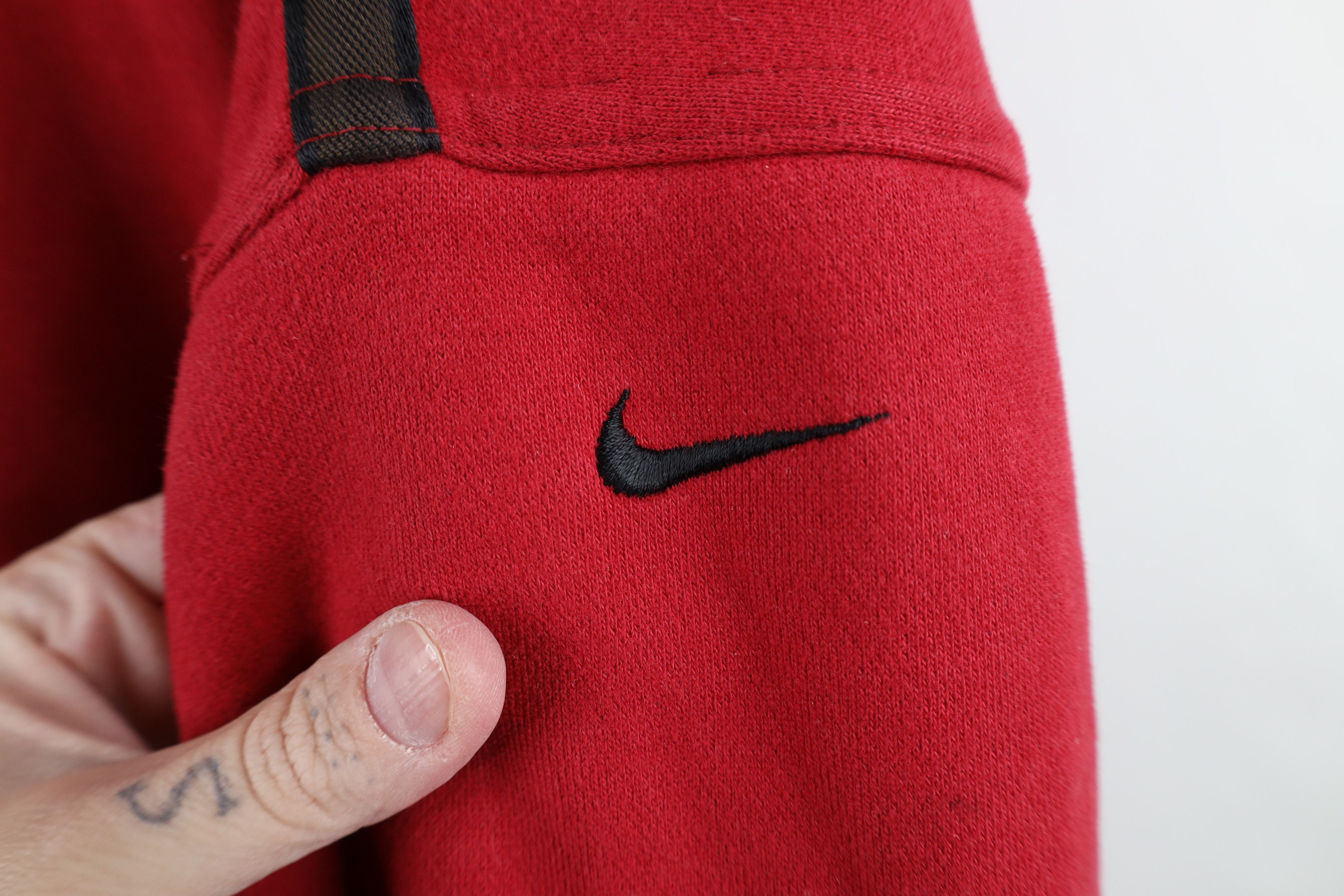 Nike Vintage Nike Spell Travis Scott Mini Swoosh Sweatshirt Red Size US L / EU 52-54 / 3 - 4 Thumbnail