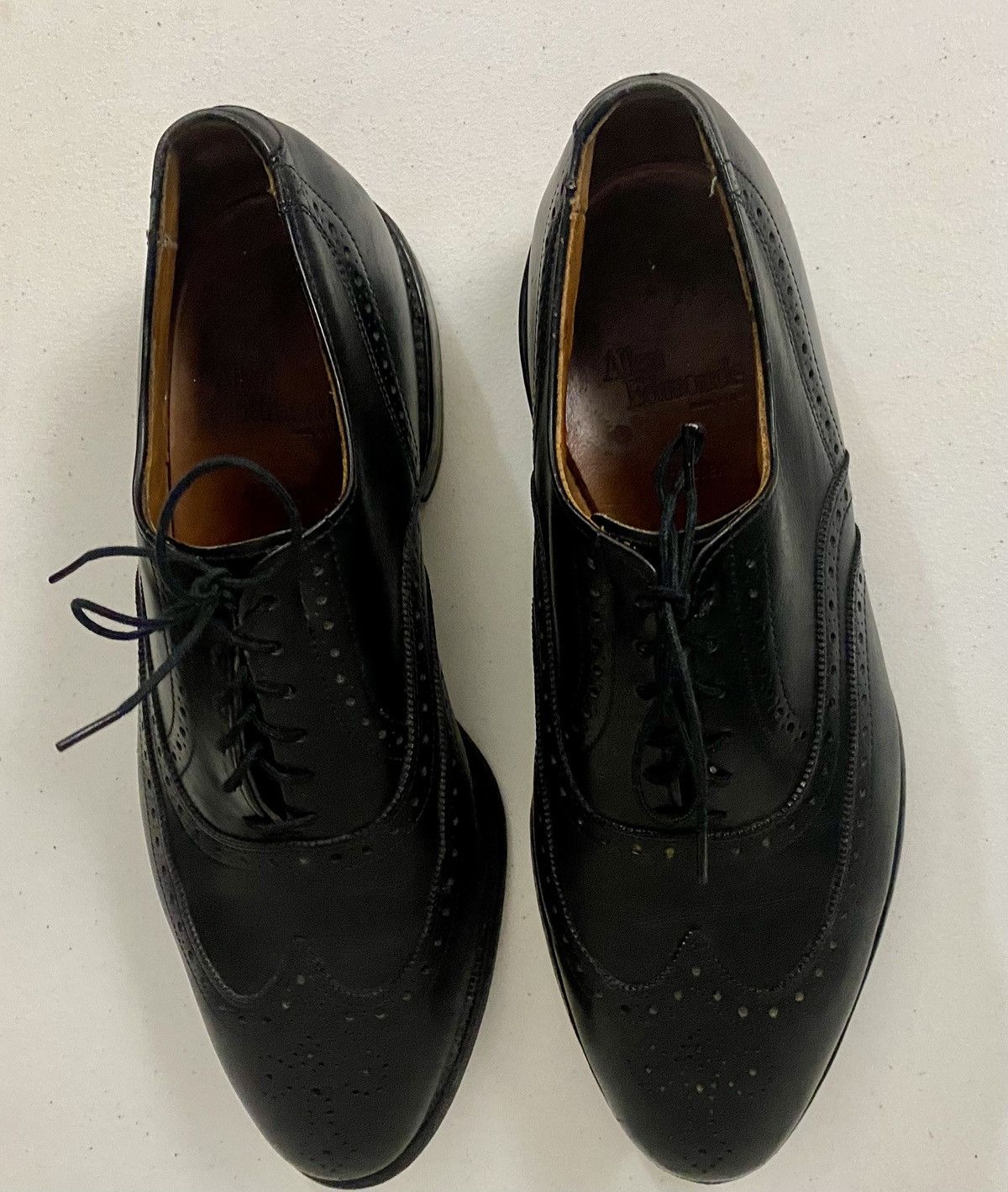Allen Edmonds Allen Edmonds Chester 1903 Black Leather Wingtip Oxfords 9 E Size US 9 / EU 42 - 6 Thumbnail