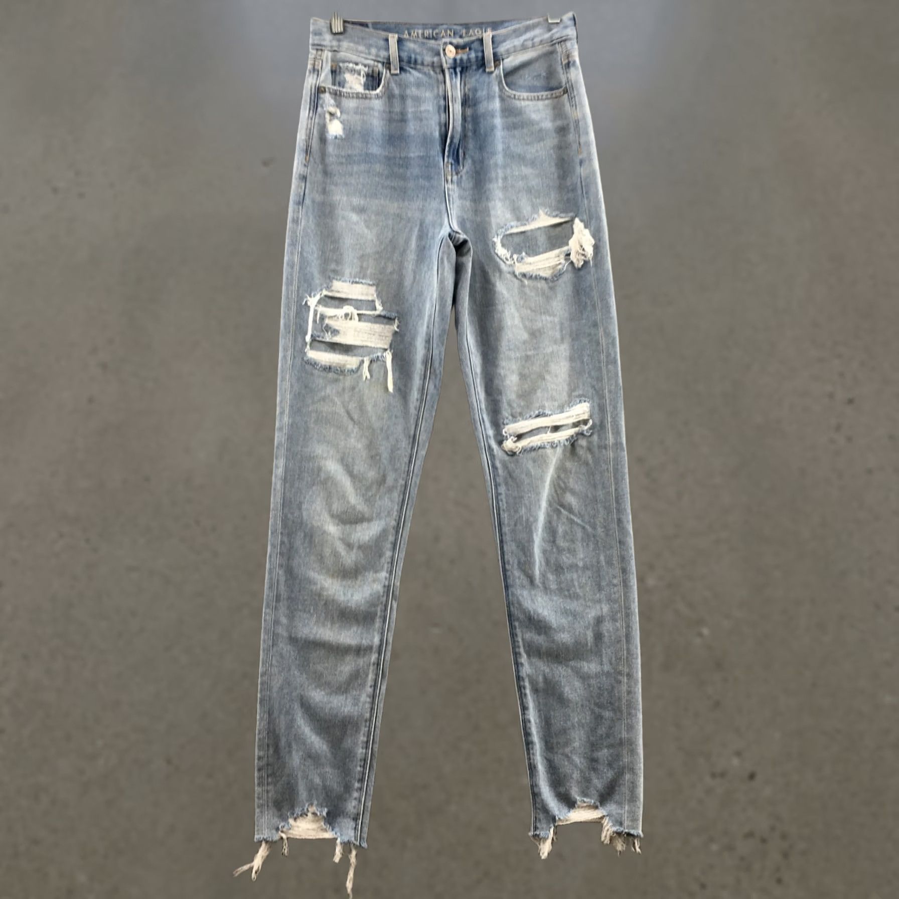 American Eagle Outfitters American Eagle Outfitters Mom Jeans Womens 2 X-Long Blue Denim Distressed Jeans Size 26" / US 2 / IT 38 - 1 Thumbnail