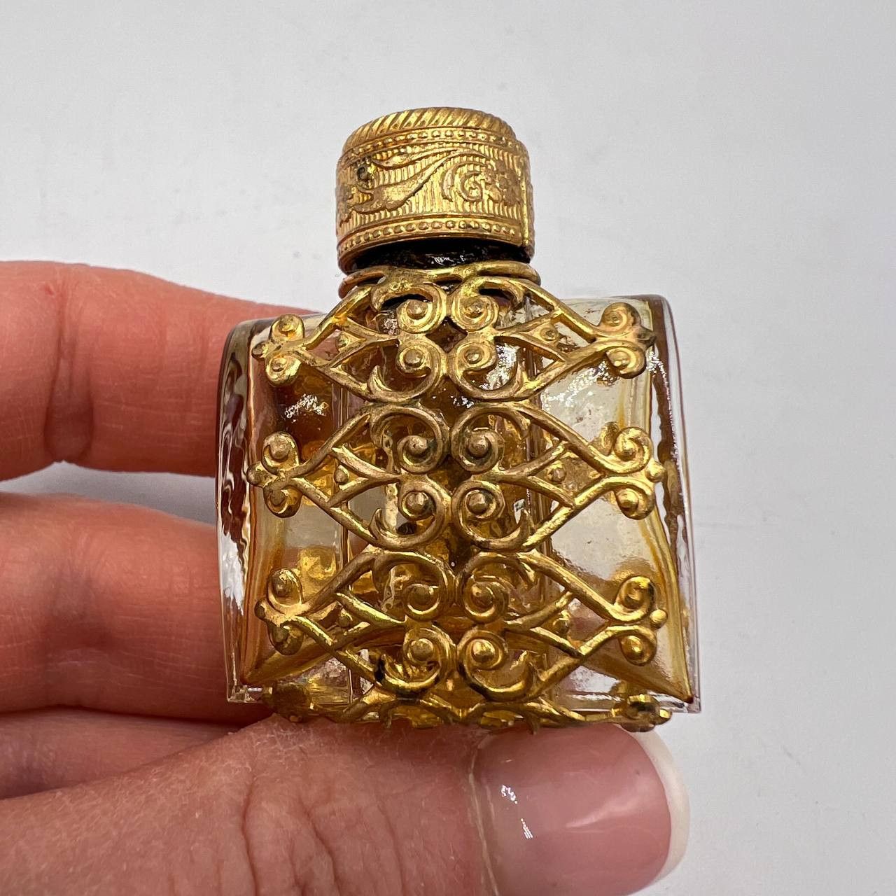 Vintage 1980 Vintage Czech Bohemia Glass Perfume Flask Bottle Size ONE SIZE - 8 Thumbnail