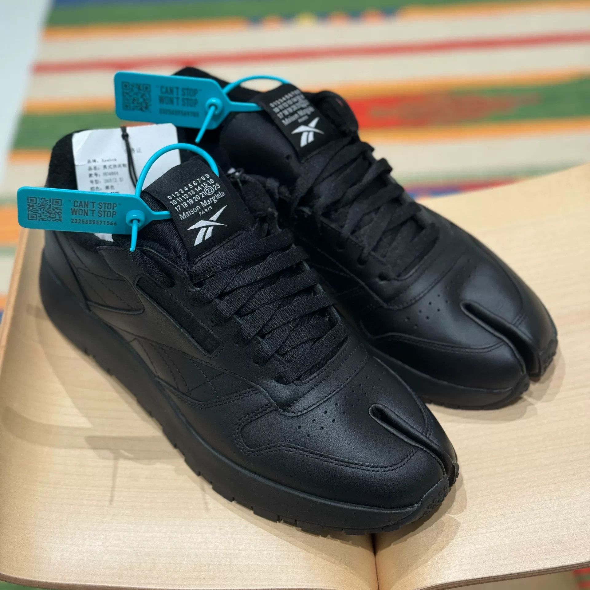 Maison Margiela maison margiela reebok classic leather tabi shoes Size US 10.5 / EU 43-44 - 1 Thumbnail