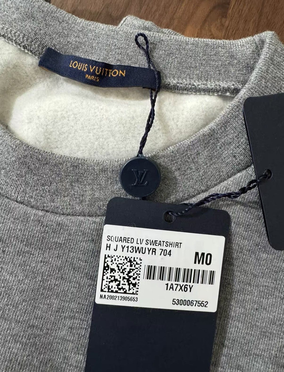 Louis Vuitton LOUIS VUITTON LV x NIGO Grey Alphabet Logo Sweatshirt J34 Size US M / EU 48-50 / 2 - 2 Thumbnail