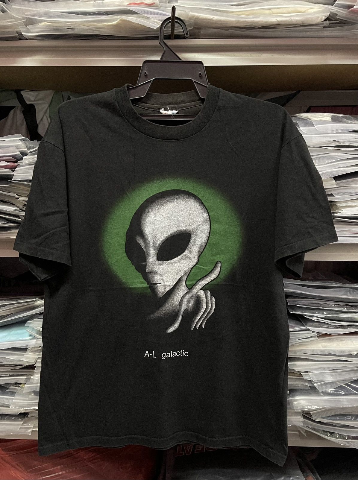 Vintage Vintage 90s Fashion Victim Alien Very Rare🔥🔥🔥 Size US M / EU 48-50 / 2 - 1 Thumbnail