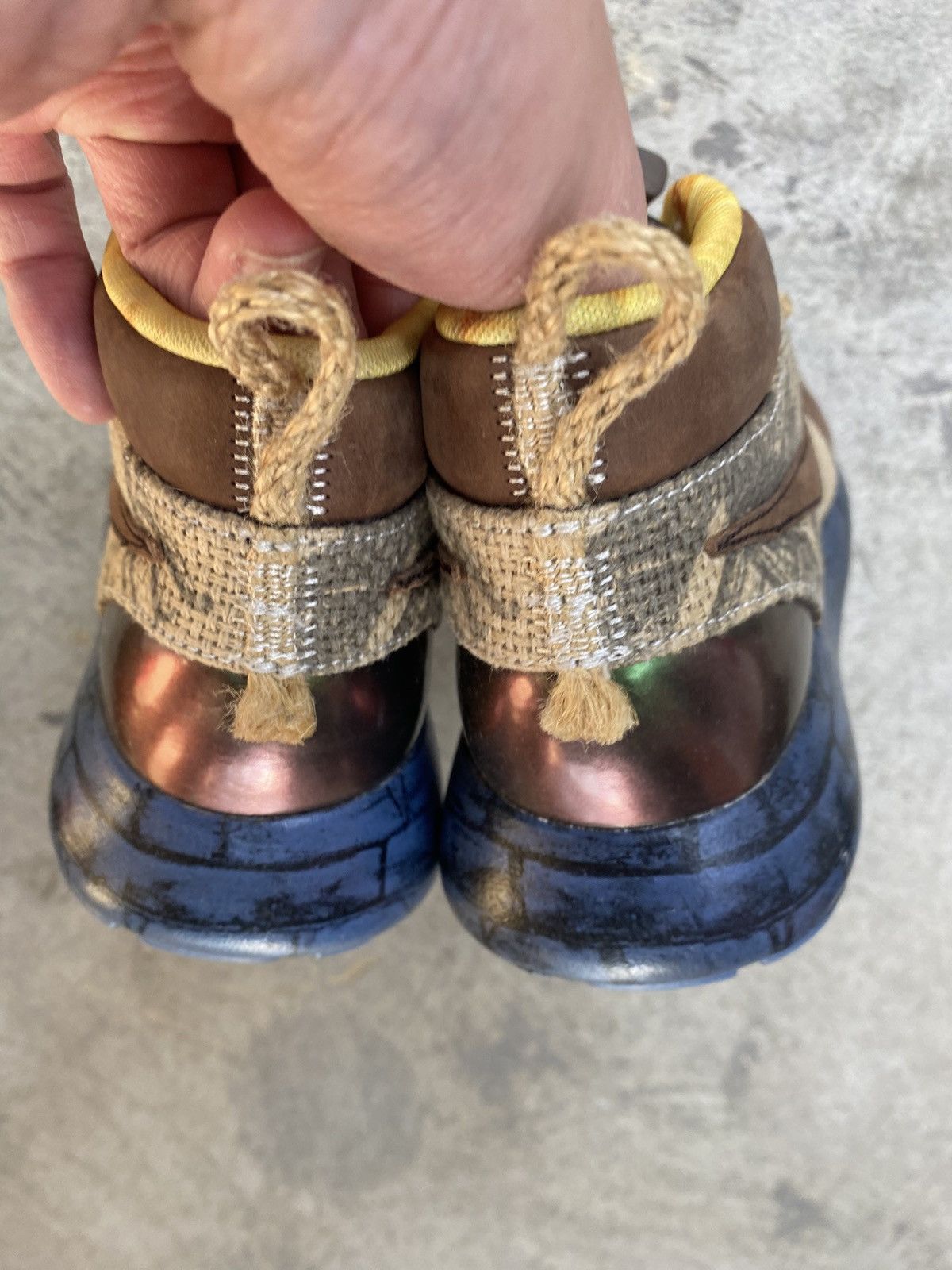 Nike RARE 3.5Y Nike Roshe RunThe Boxtrolls Trollstrikes Size US 5 / EU 37 - 3 Thumbnail