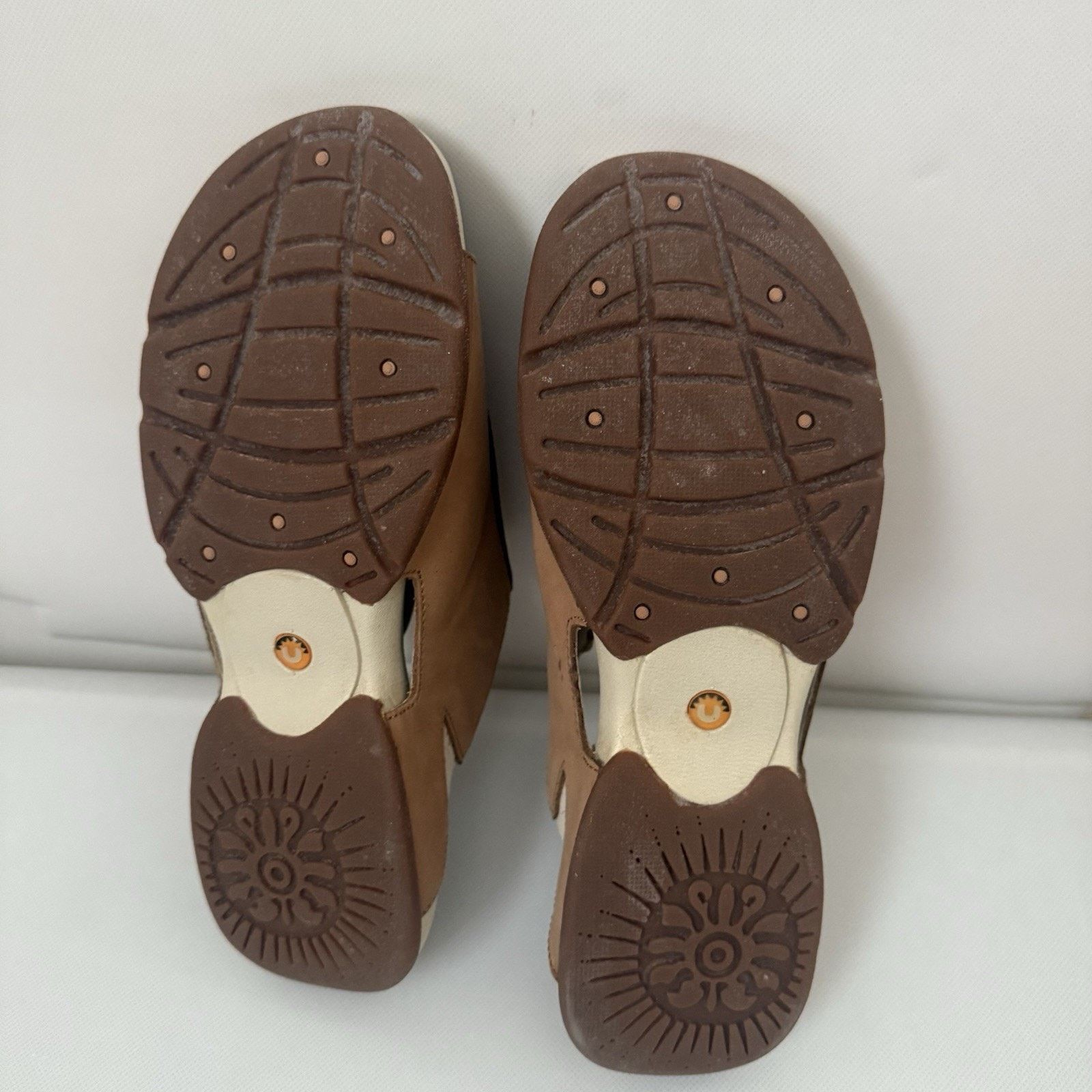 Other Ulu Sandals Leather Tan Sun Design Embossed Boho Comfort Size US 9 / IT 39 - 8 Thumbnail
