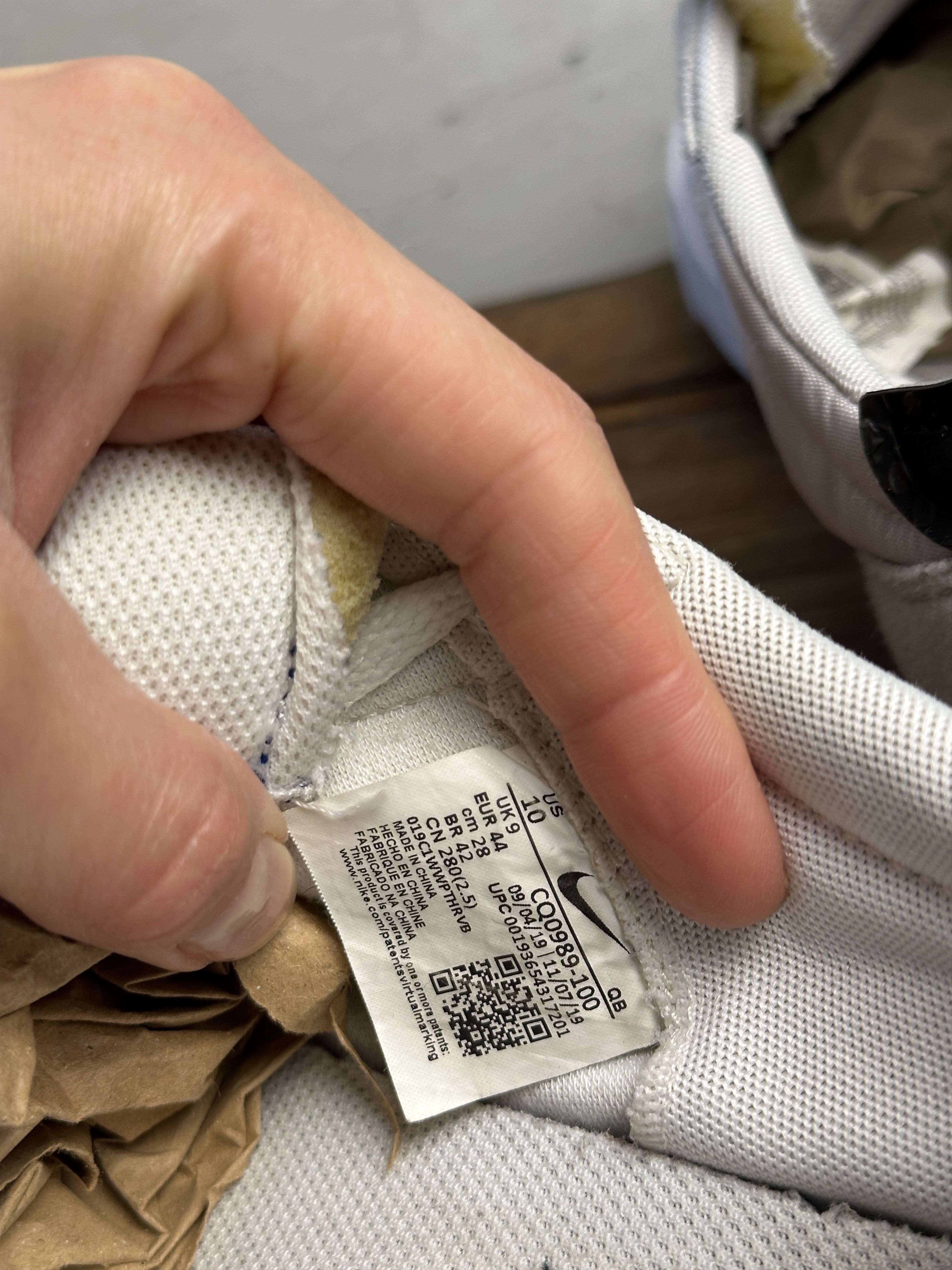 Nike Nike Drop Type Hbr White Sneakers Size US 10 / EU 43 - 6 Thumbnail