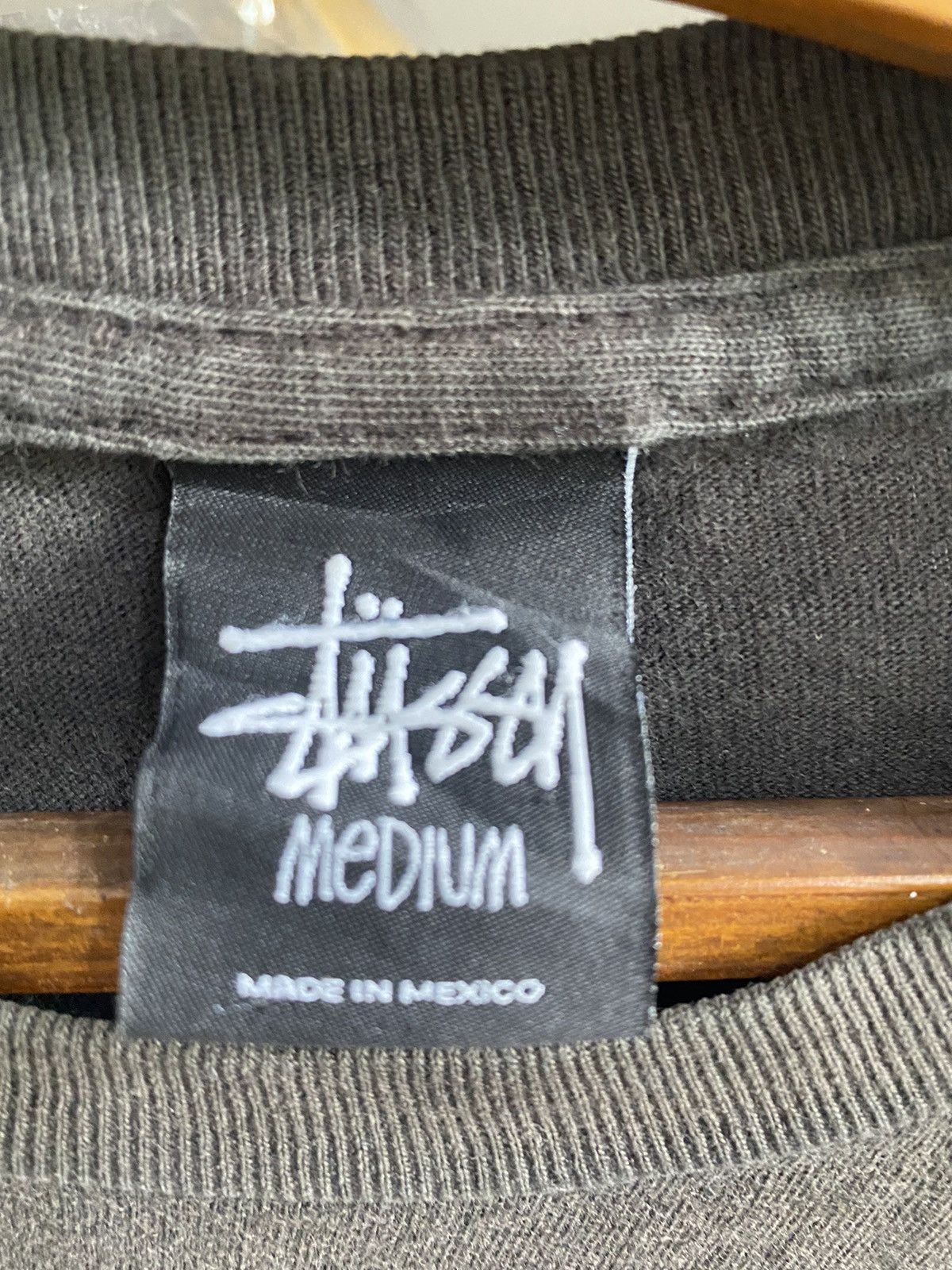 Stussy DISTRESSED STUSSY TSHIRT Size US M / EU 48-50 / 2 - 7 Thumbnail